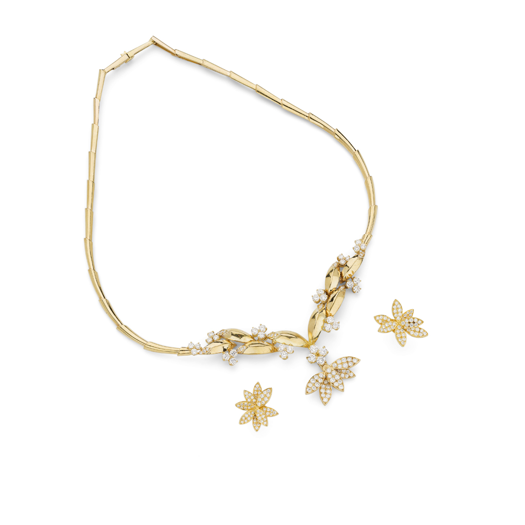 A contemporary diamond set necklace