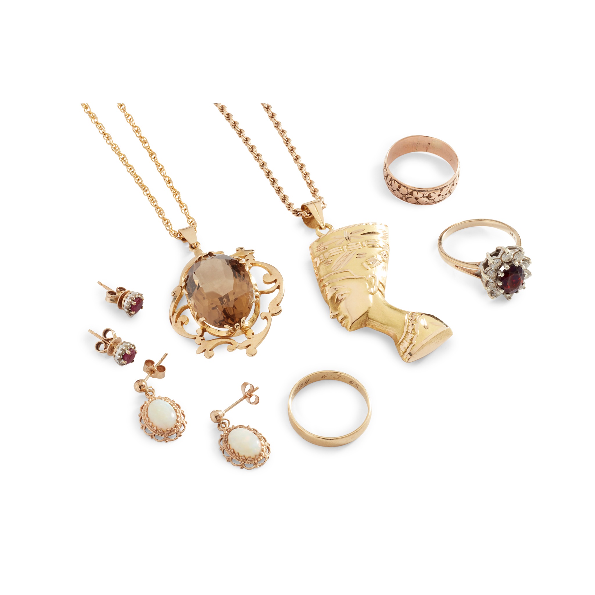 A collection of jewellery