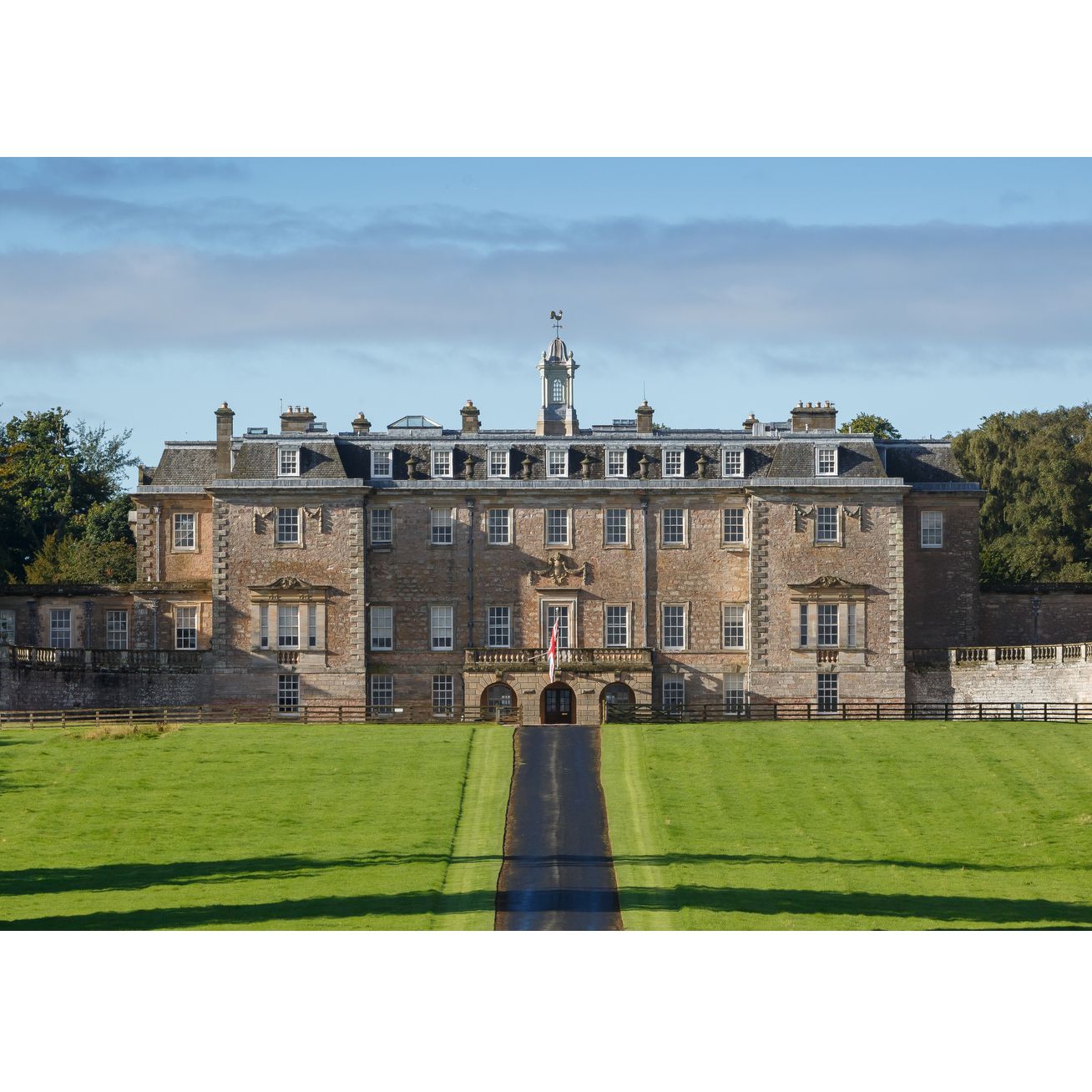 EXECUTIVE AWAY DAY FOR A TEAM OF UP TO FIVE AT MARCHMONT HOUSE