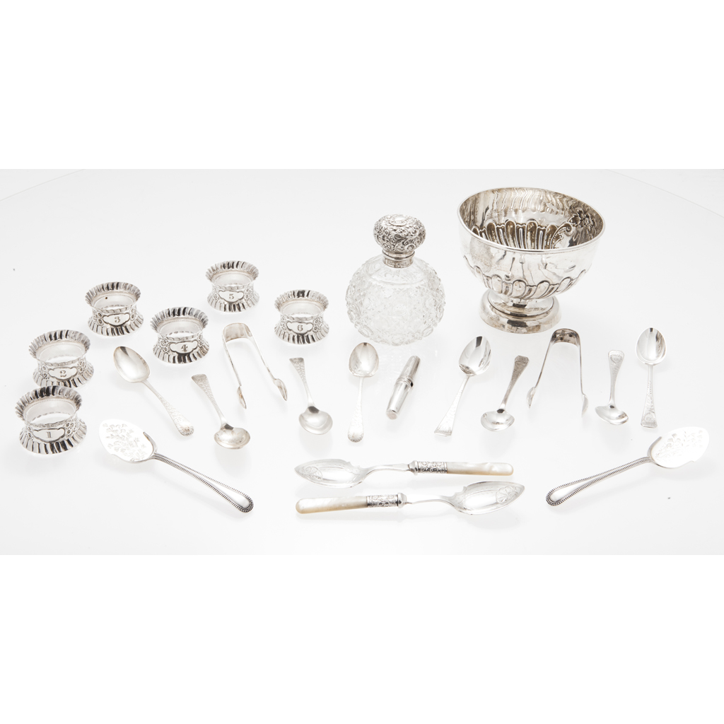 A collection of miscellaneous silver