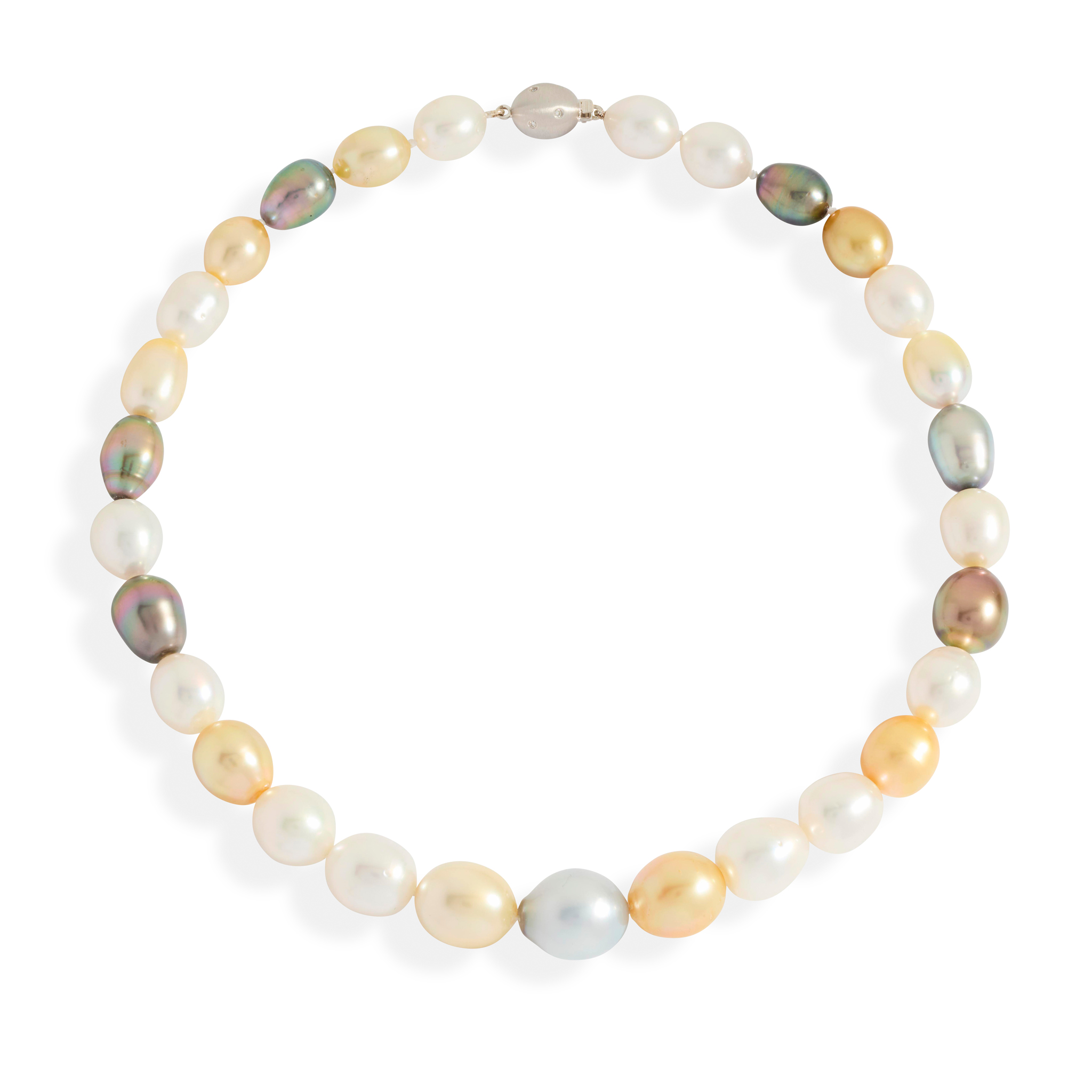 A South Sea and Tahitian pearl necklace