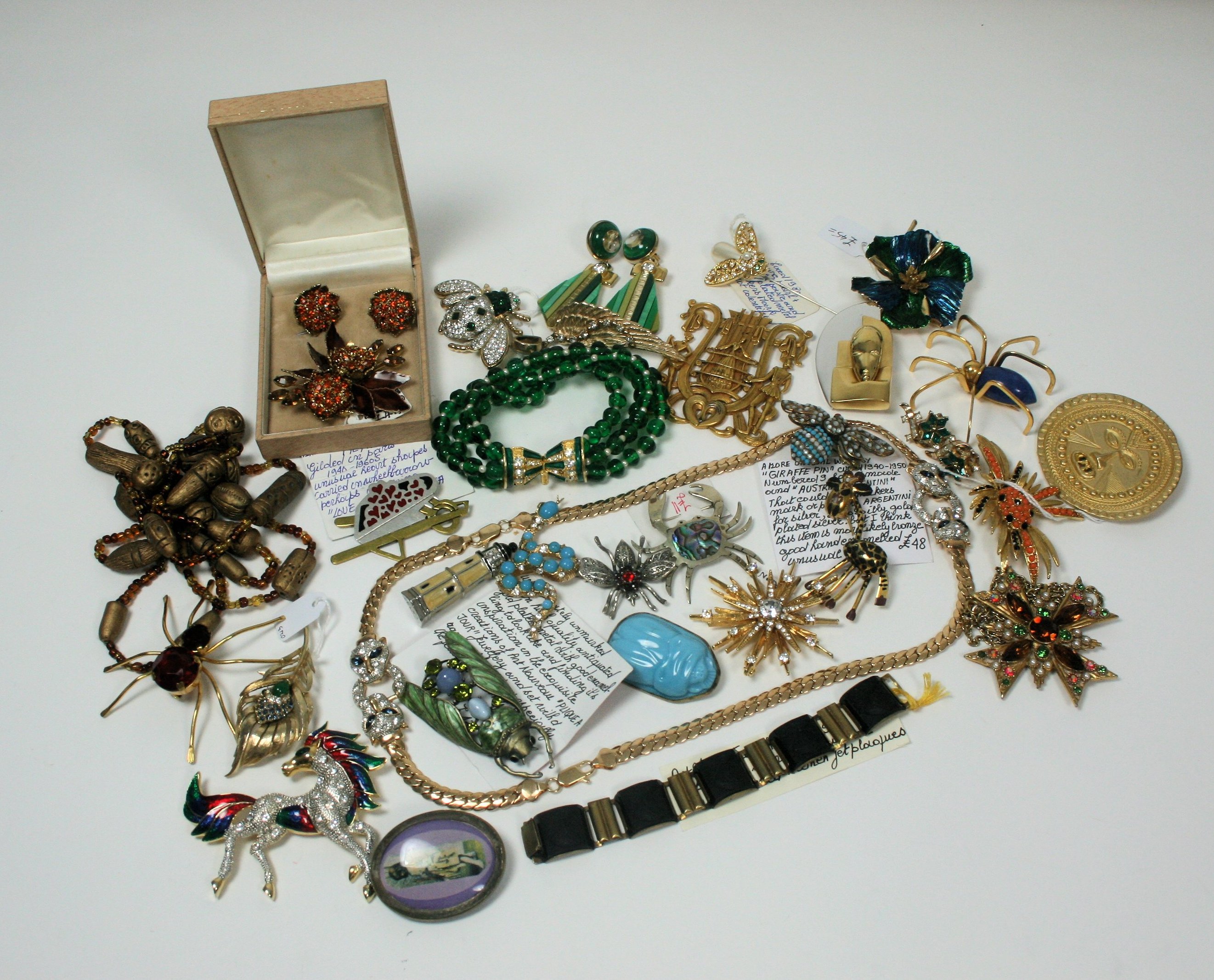 A collection of costume jewellery