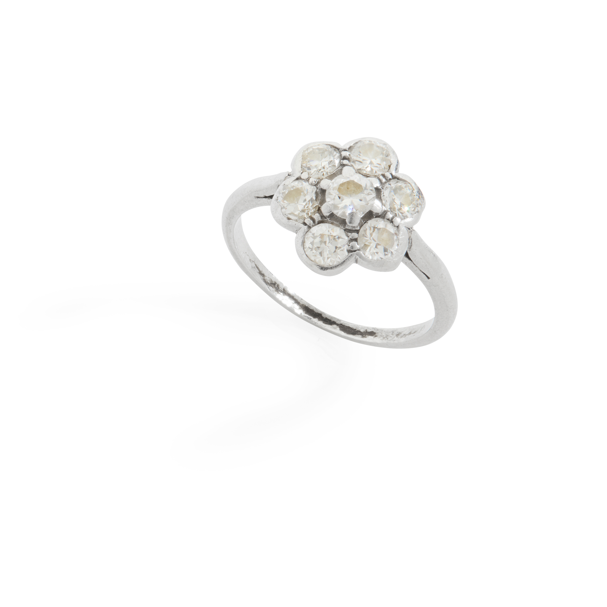 A diamond cluster ring