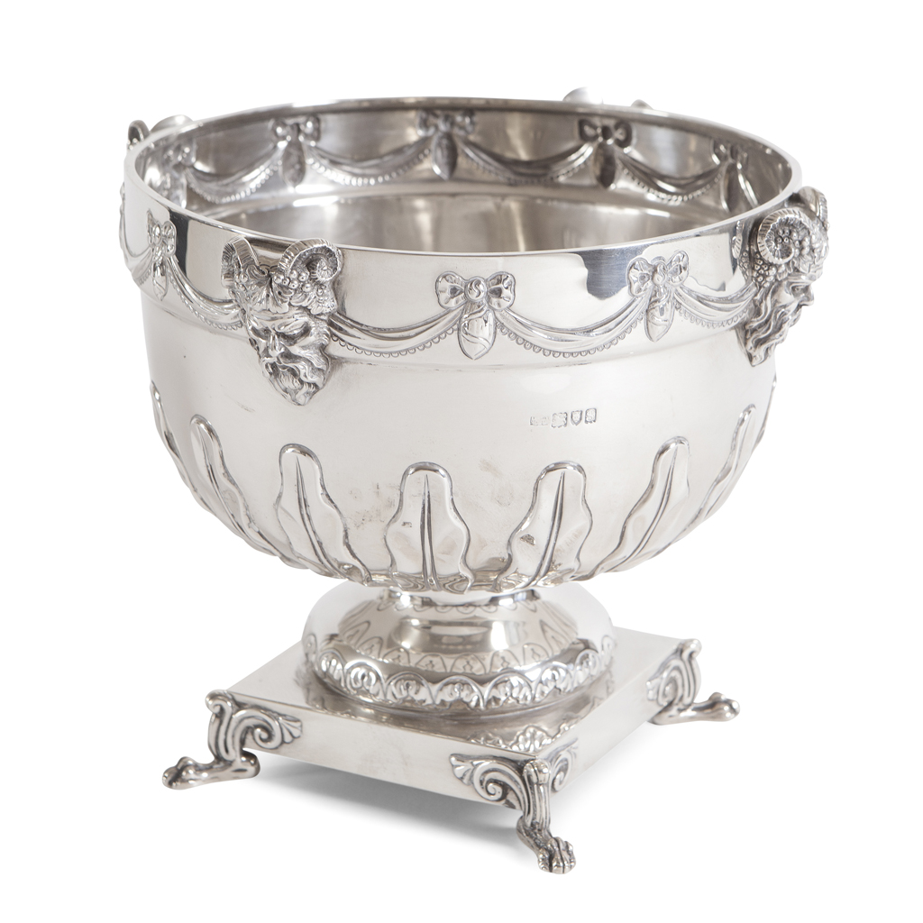 AN EDWARDIAN SILVER CENTREPIECE BOWL