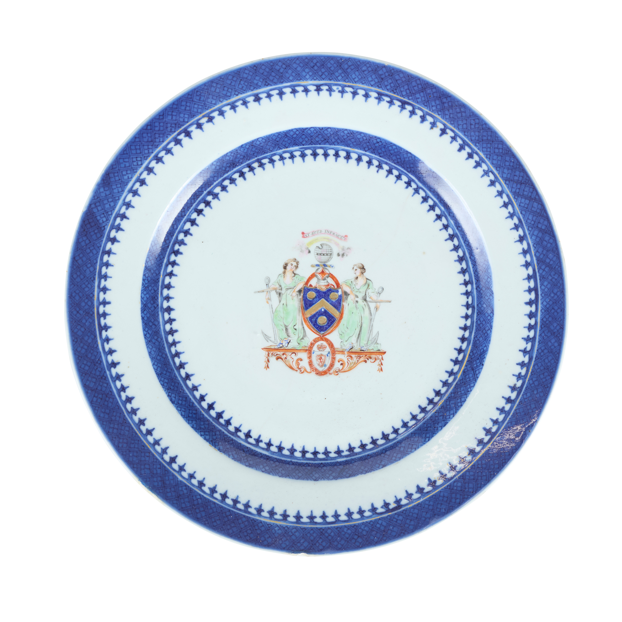 A SCARCE CHINESE EXPORT ARMORIAL PORCELAIN PLATE