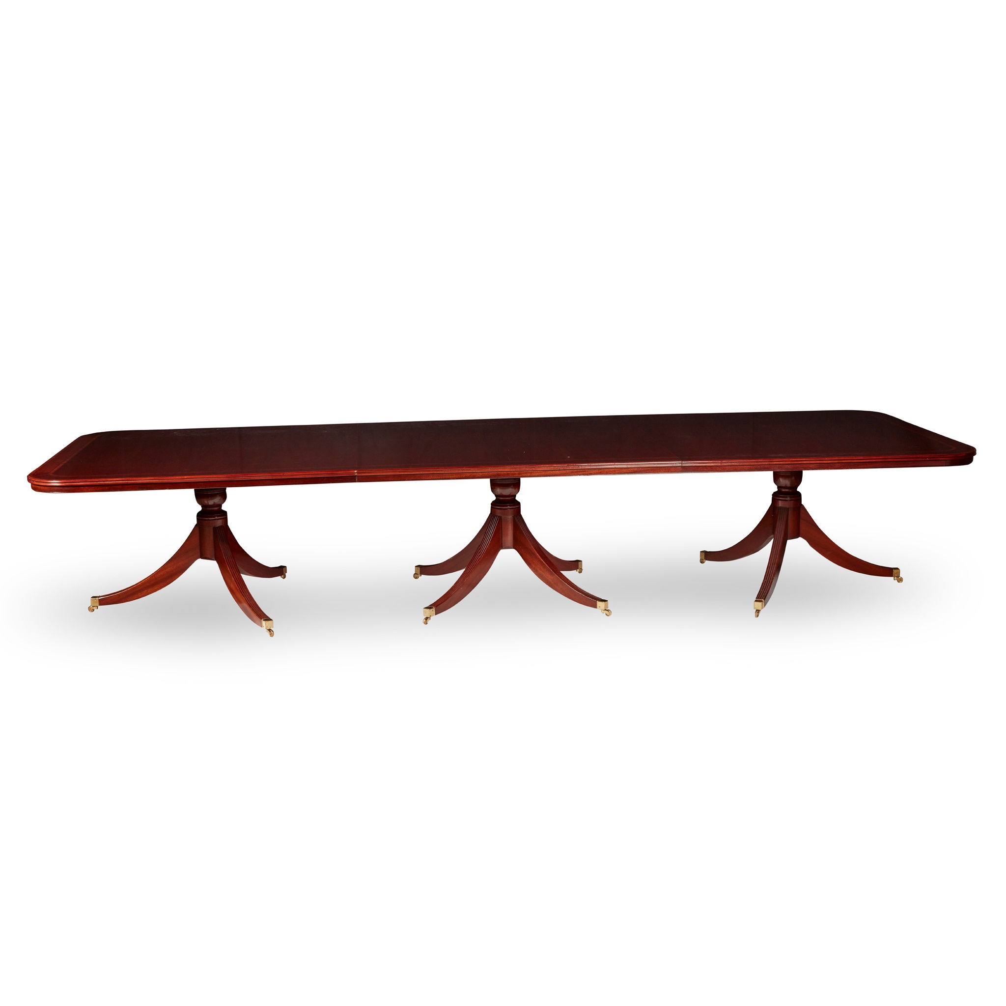 GEORGIAN STYLE MAHOGANY THREE PILLAR DINING TABLE