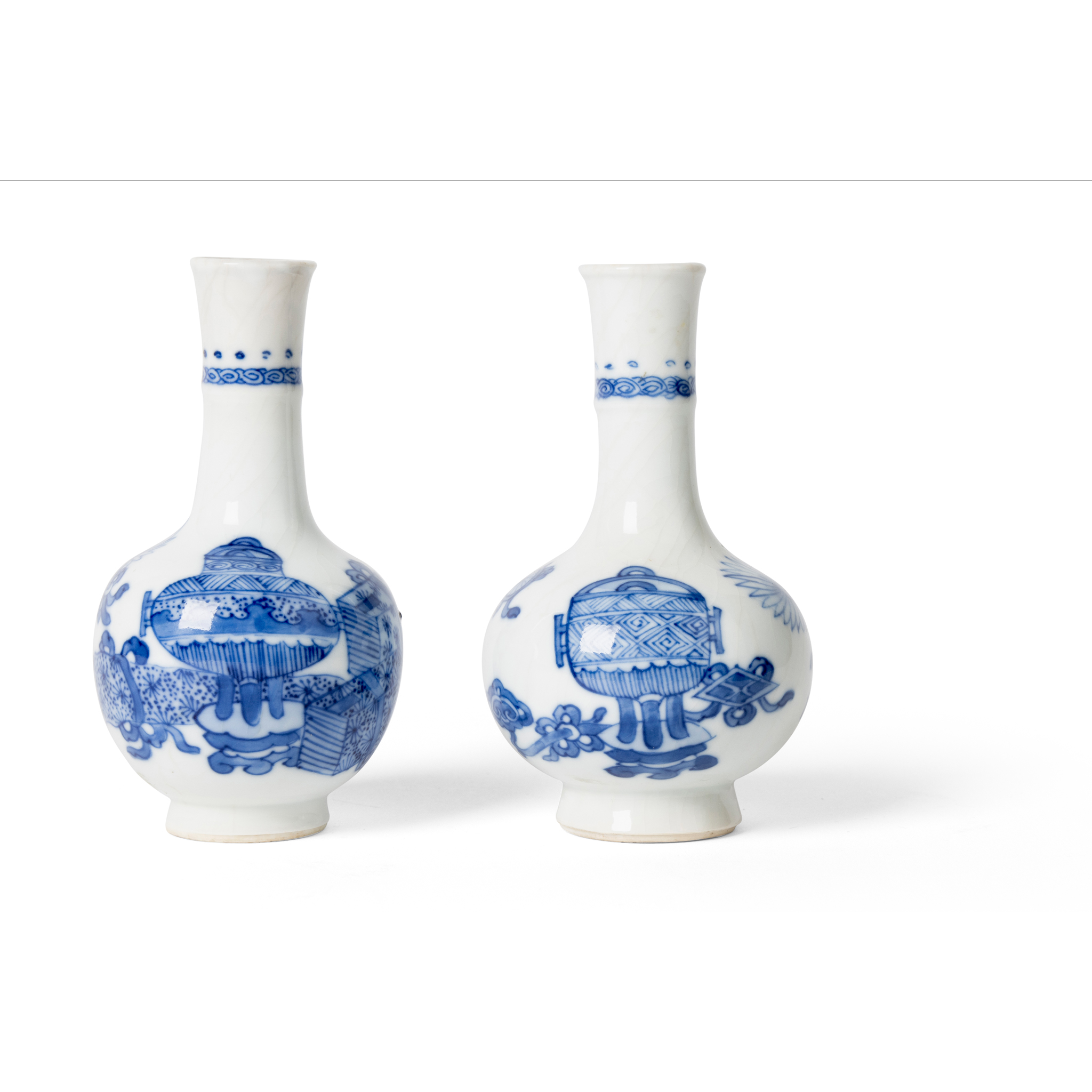 PAIR OF SMALL CHINESE BLUE AND WHITE 'ANTIQUITIES' VASES