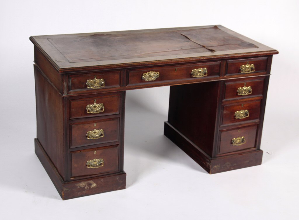 A Victorian mahogany pedestal desk