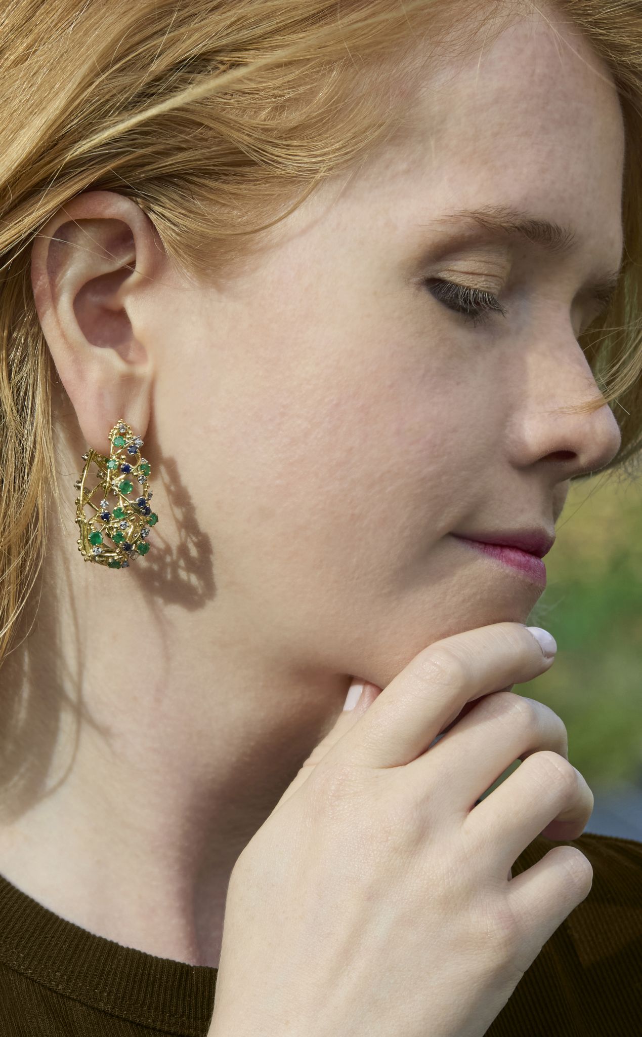 Charles de Temple: A pair of emerald, sapphire and diamond "Basket" earrings, 1990