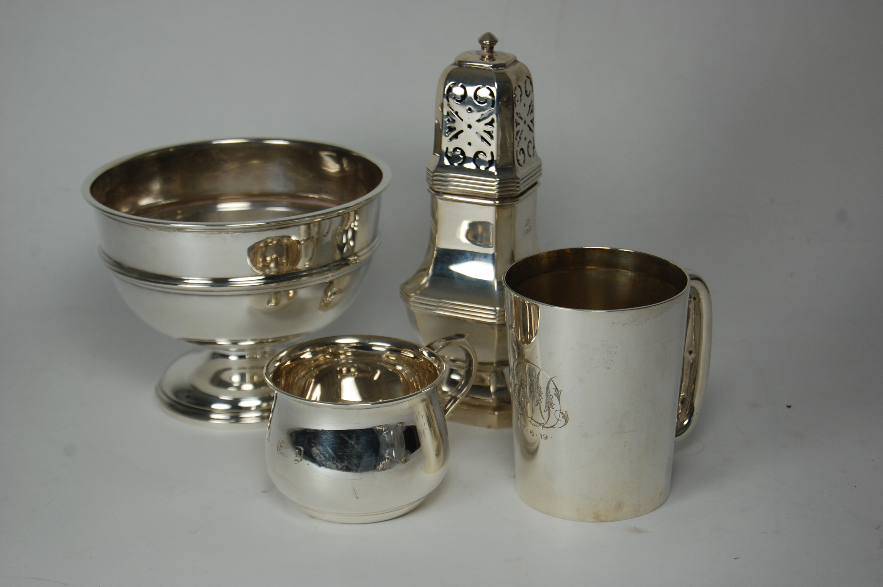 An Edwardian rosebowl