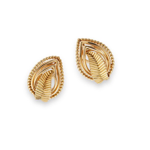 Boucheron: A pair of leaf earclips