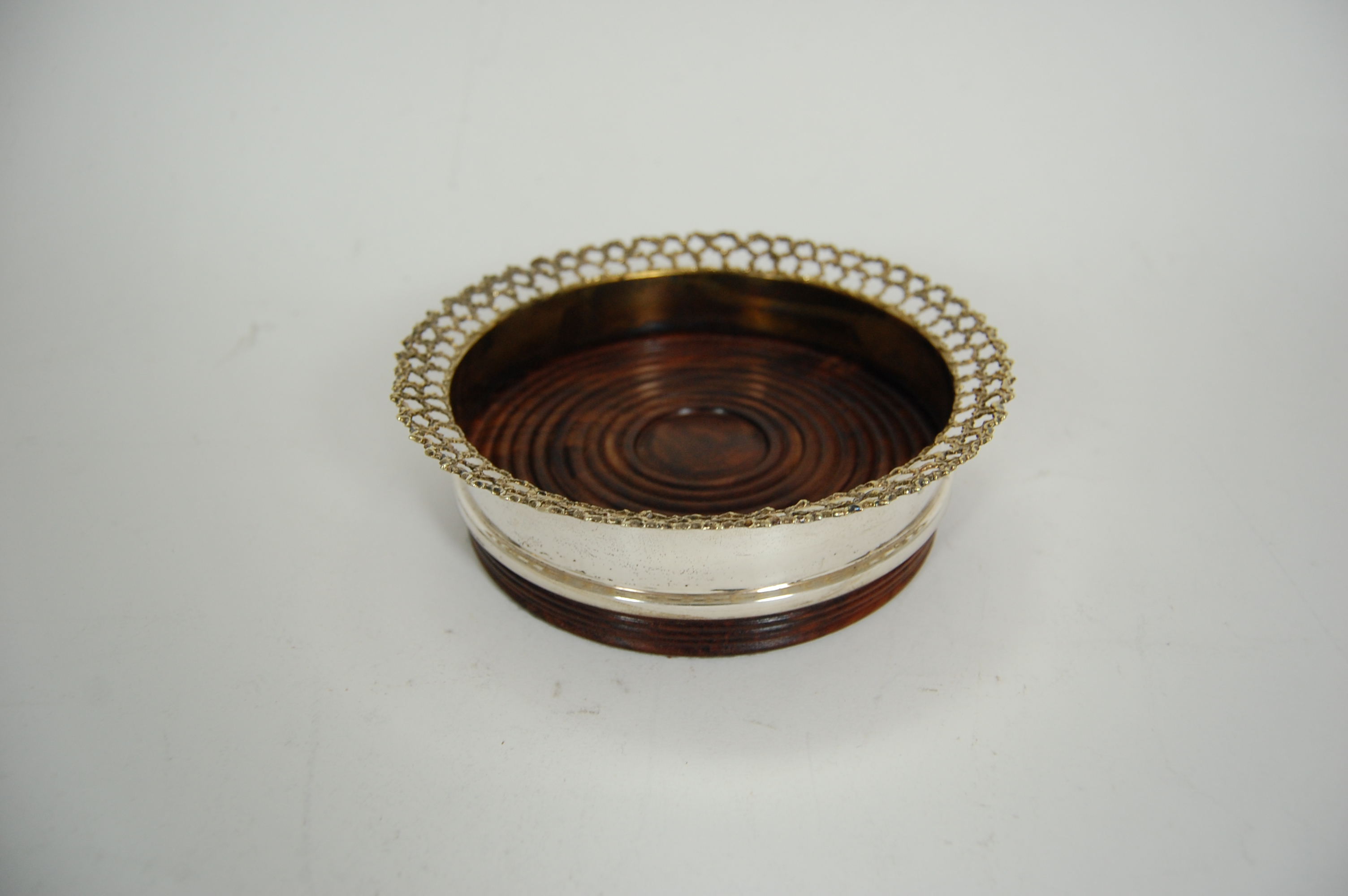 A modern wine coaster