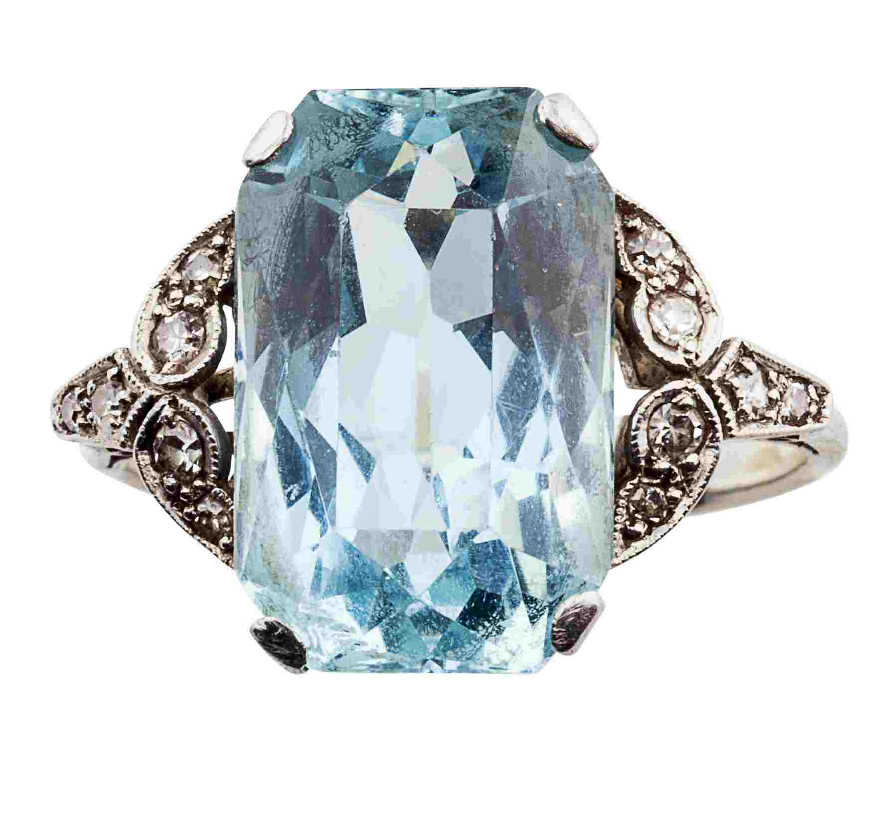 A Belle Epoque aquamarine and diamond set ring