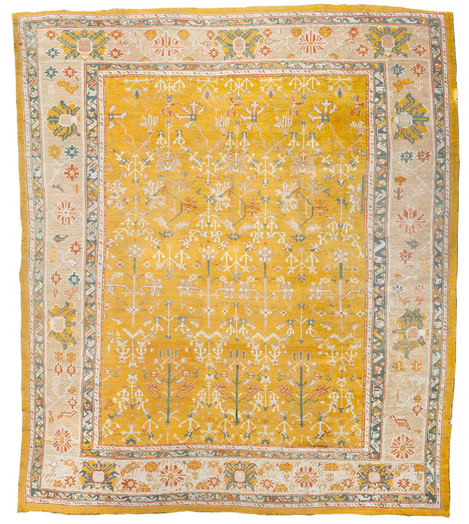 USHAK CARPET