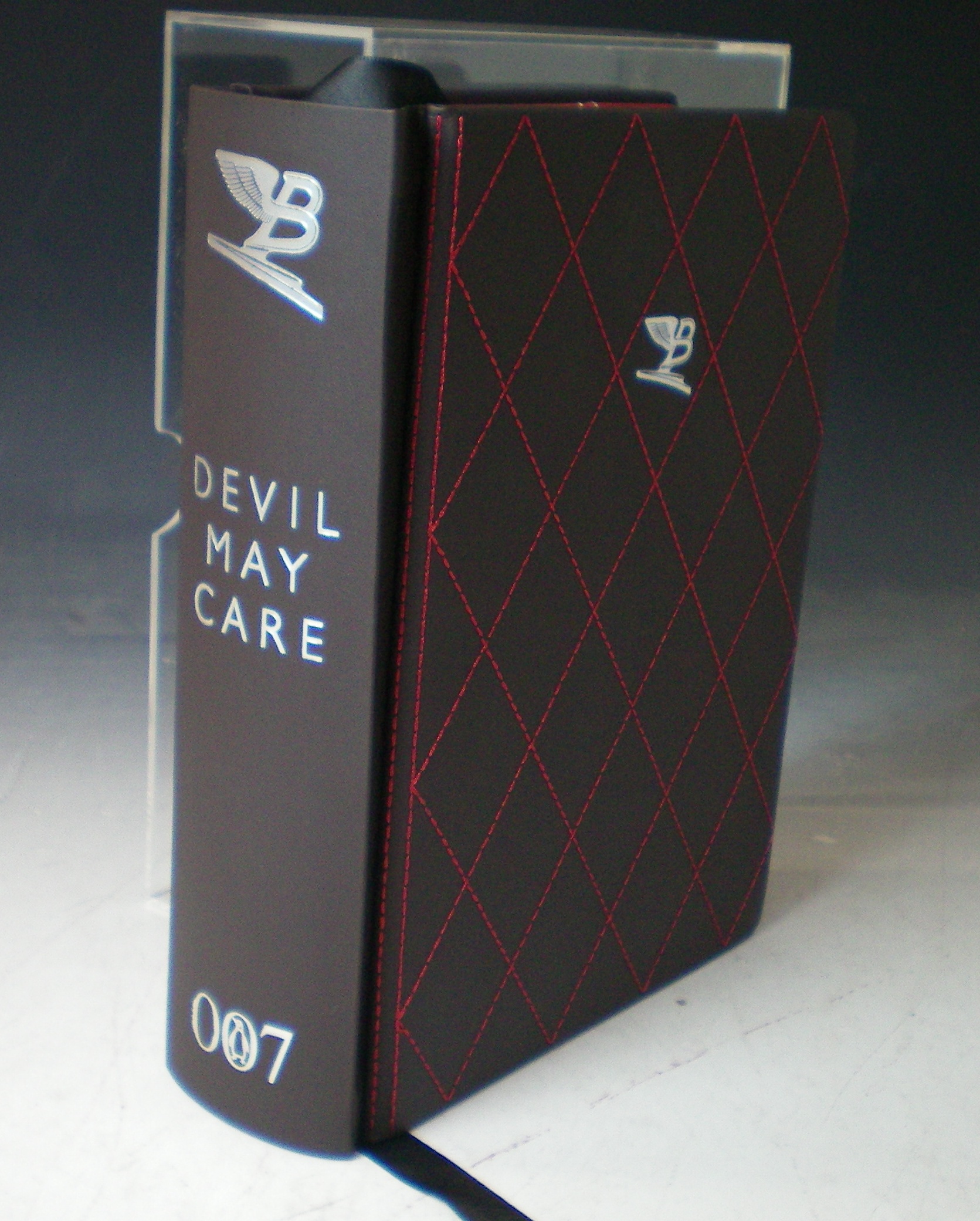 James Bond -- Faulks, Sebastian