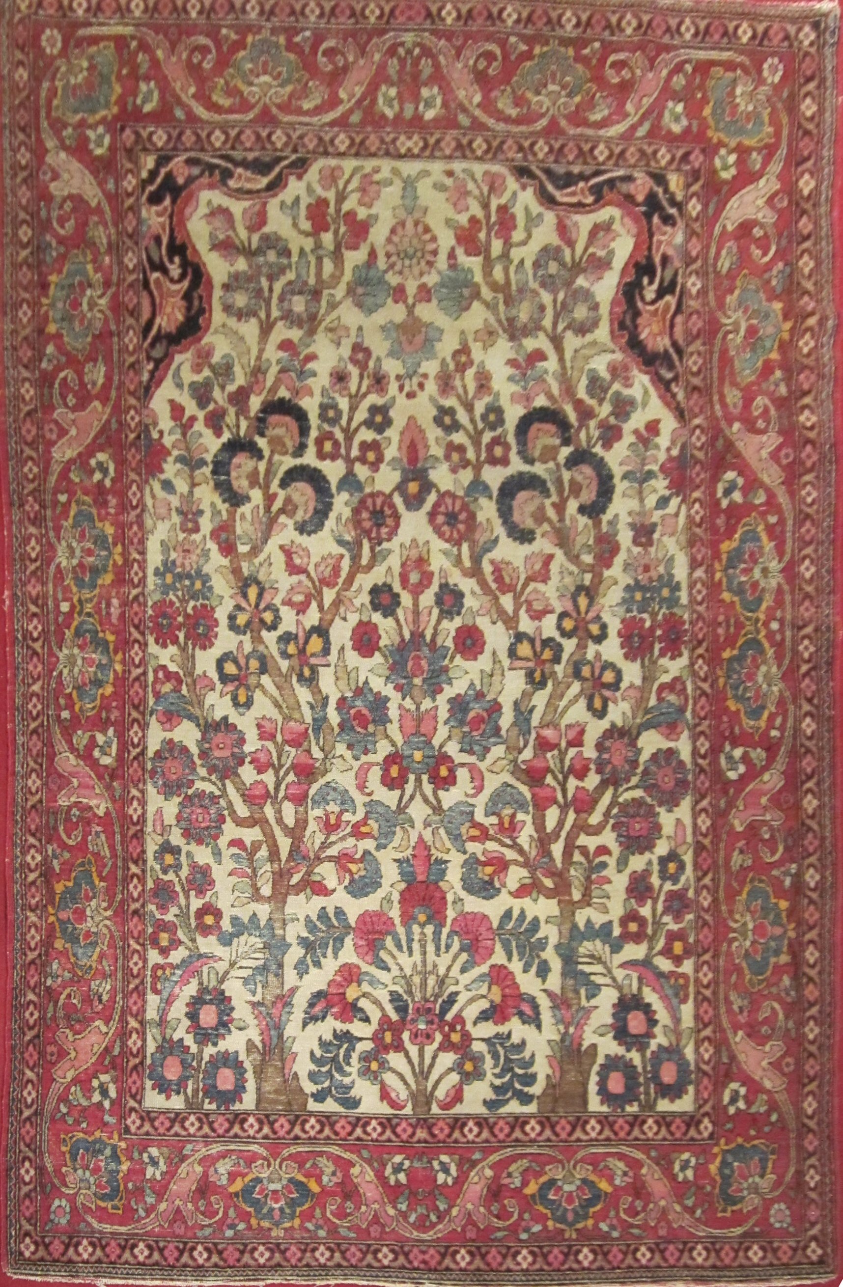 KASHAN PRAYER RUG