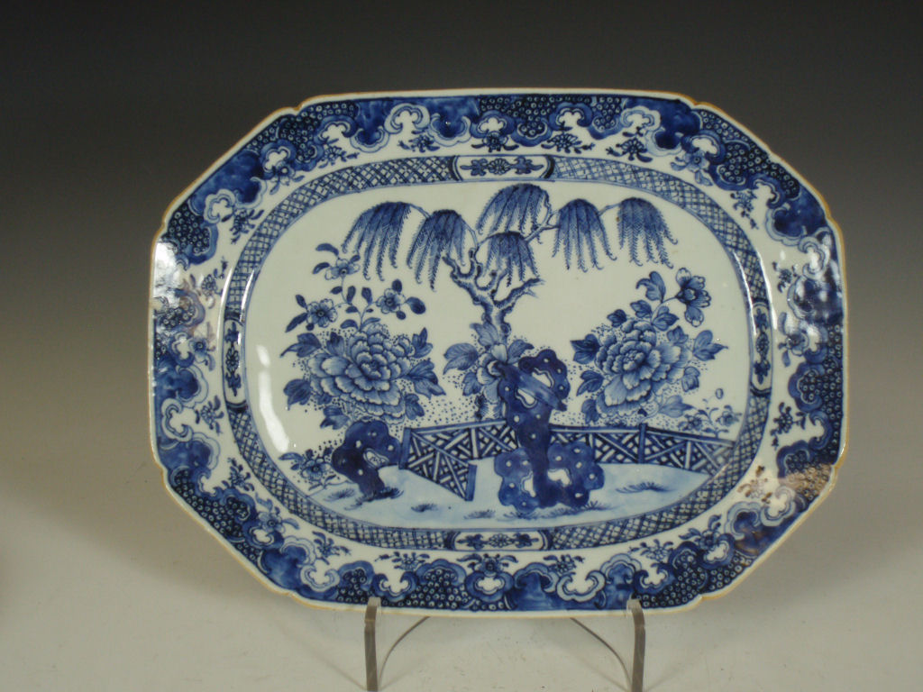 Two late 18th century Chinese export blue painted porcelain dishes