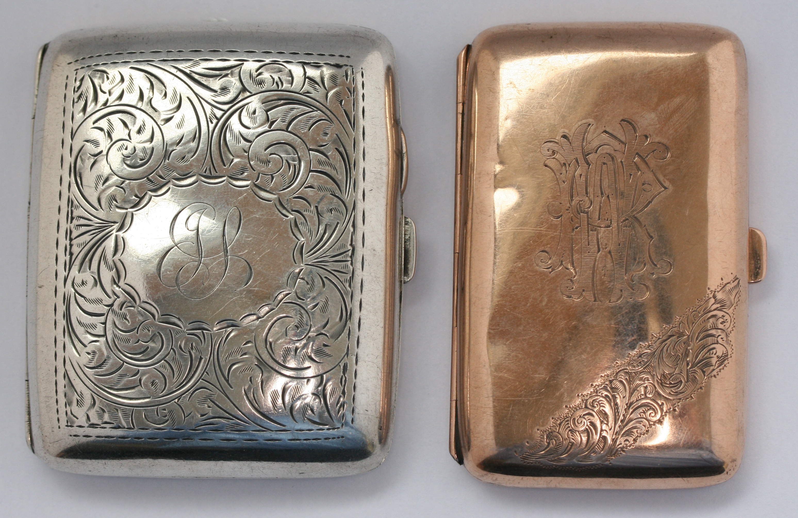 A 9ct gold cigarette case