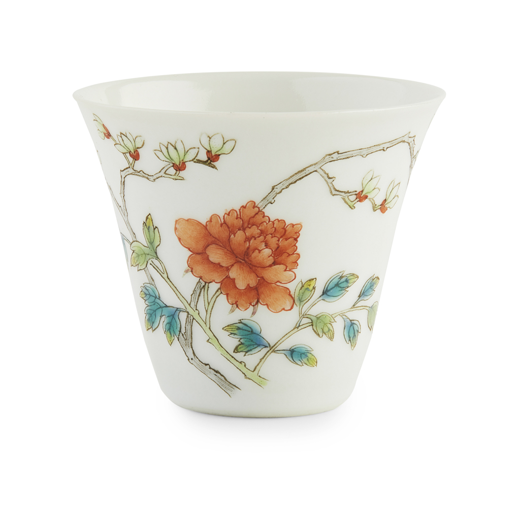 FAMILLE ROSE TEA CUP