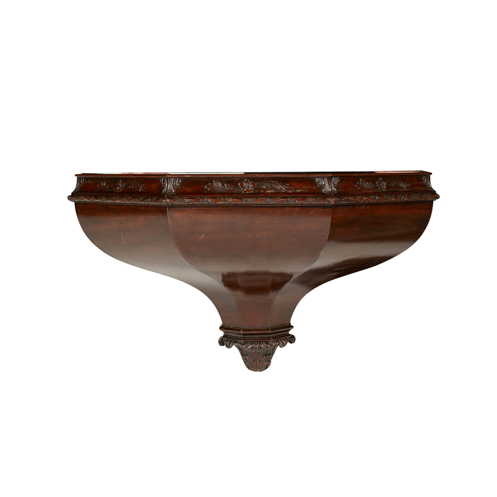GEORGIAN STYLE MAHOGANY WALL BRACKET, BY GILL & REIGATE, LONDON