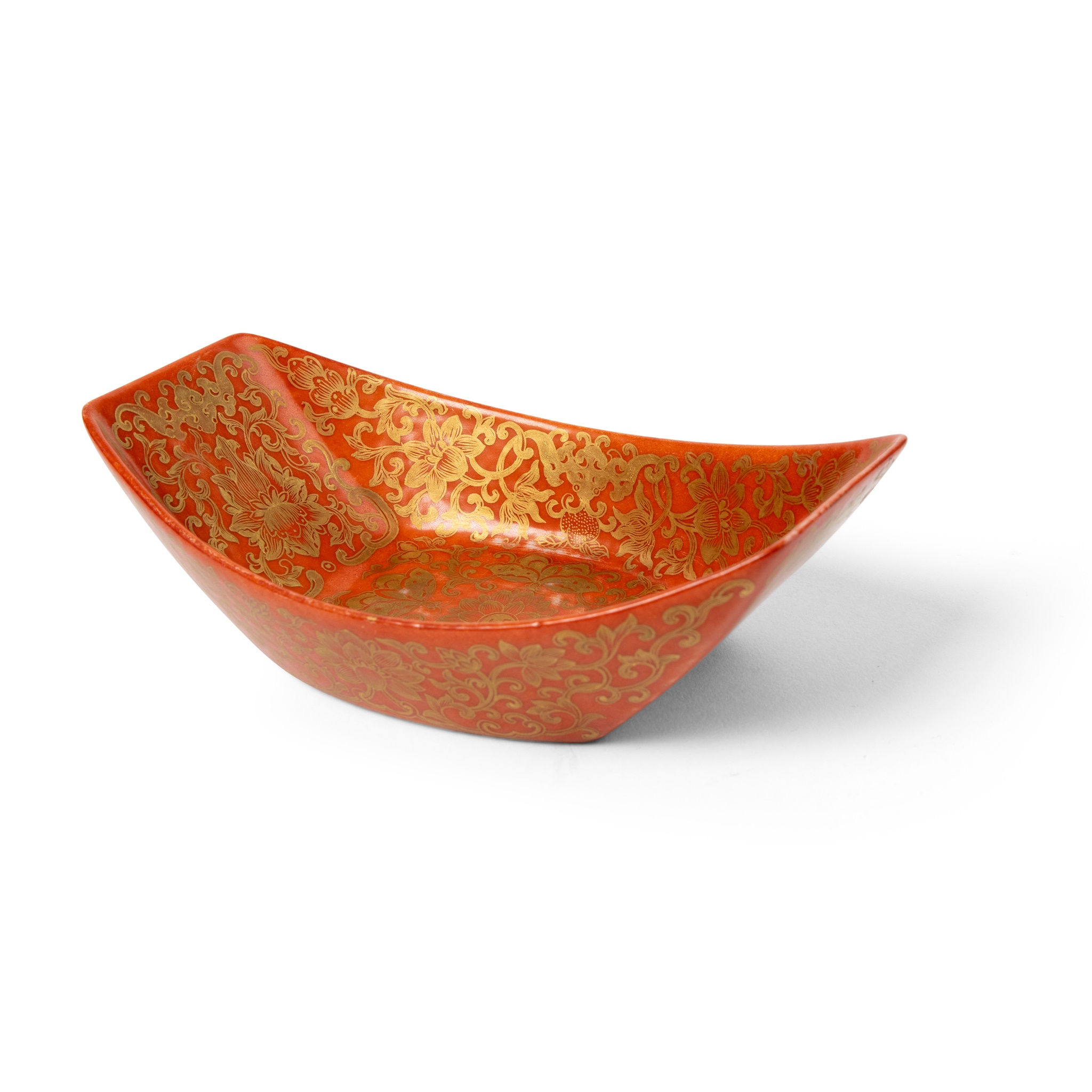 GILT-DECORATED CORAL-RED- GLAZED TEA BOAT