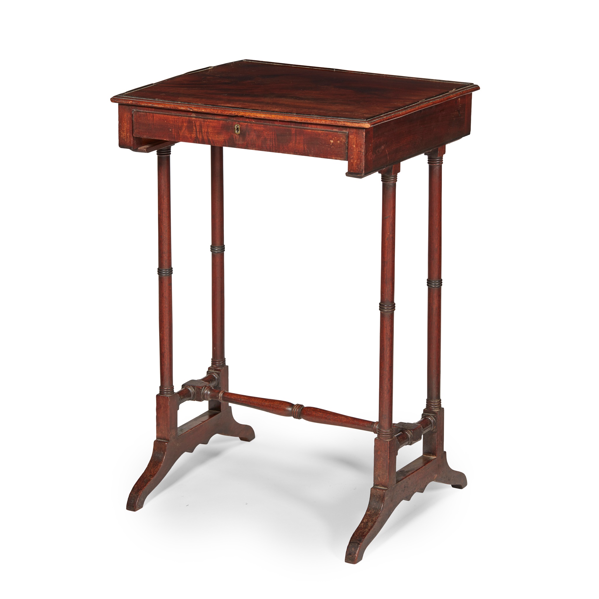 REGENCY MAHOGANY LAMP TABLE