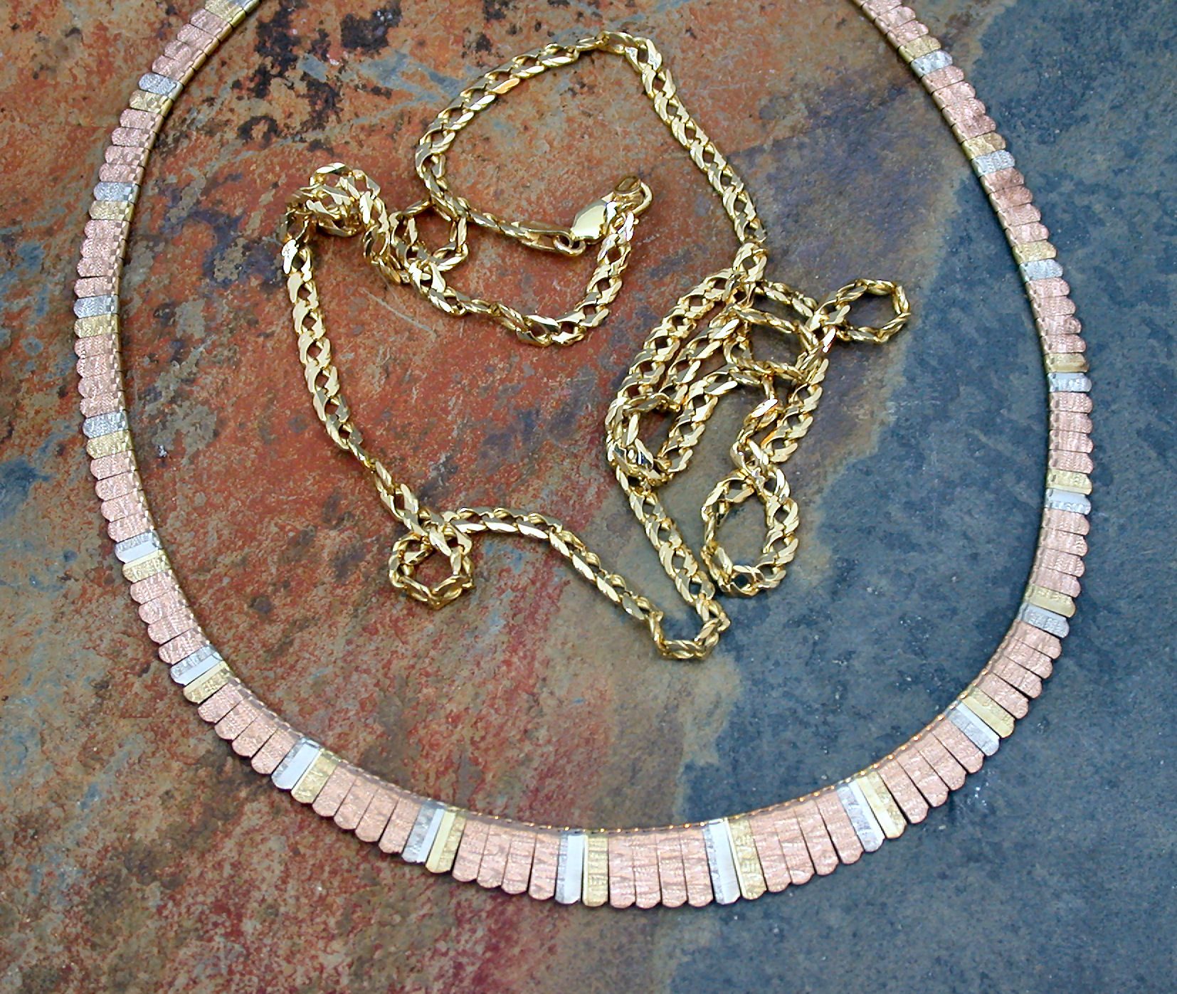 An Italian gold necklace,