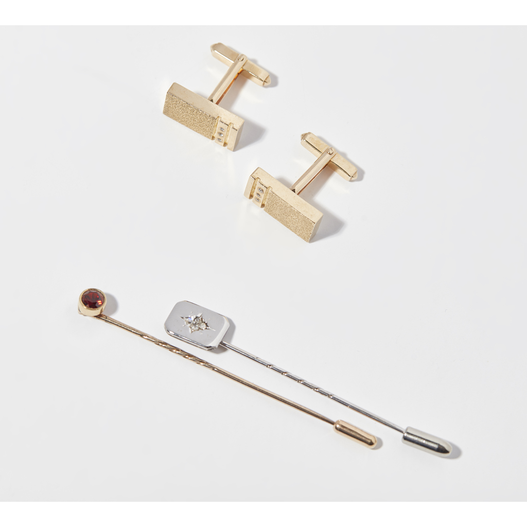 A pair of 9ct gold gentleman's cufflinks