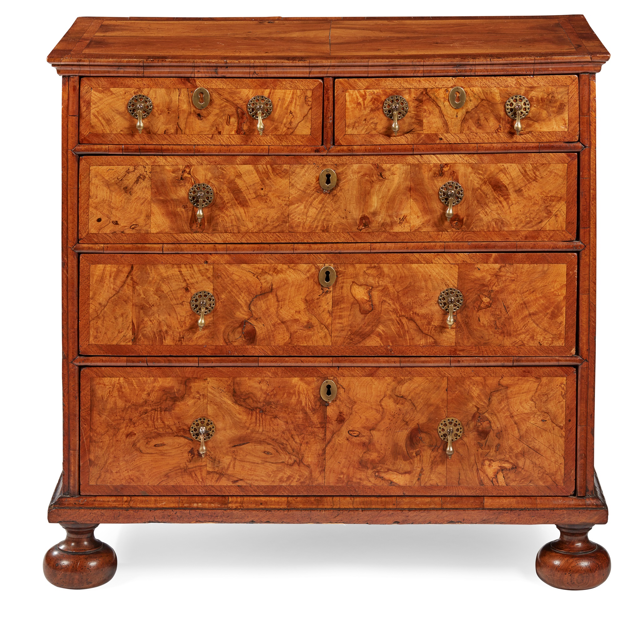 QUEEN ANNE WALNUT CROSSBANDED CHEST OF DRAWERS