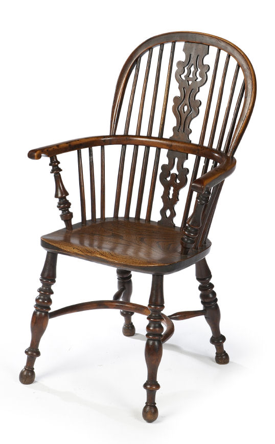 A Victorian period yew wood Windsor chair