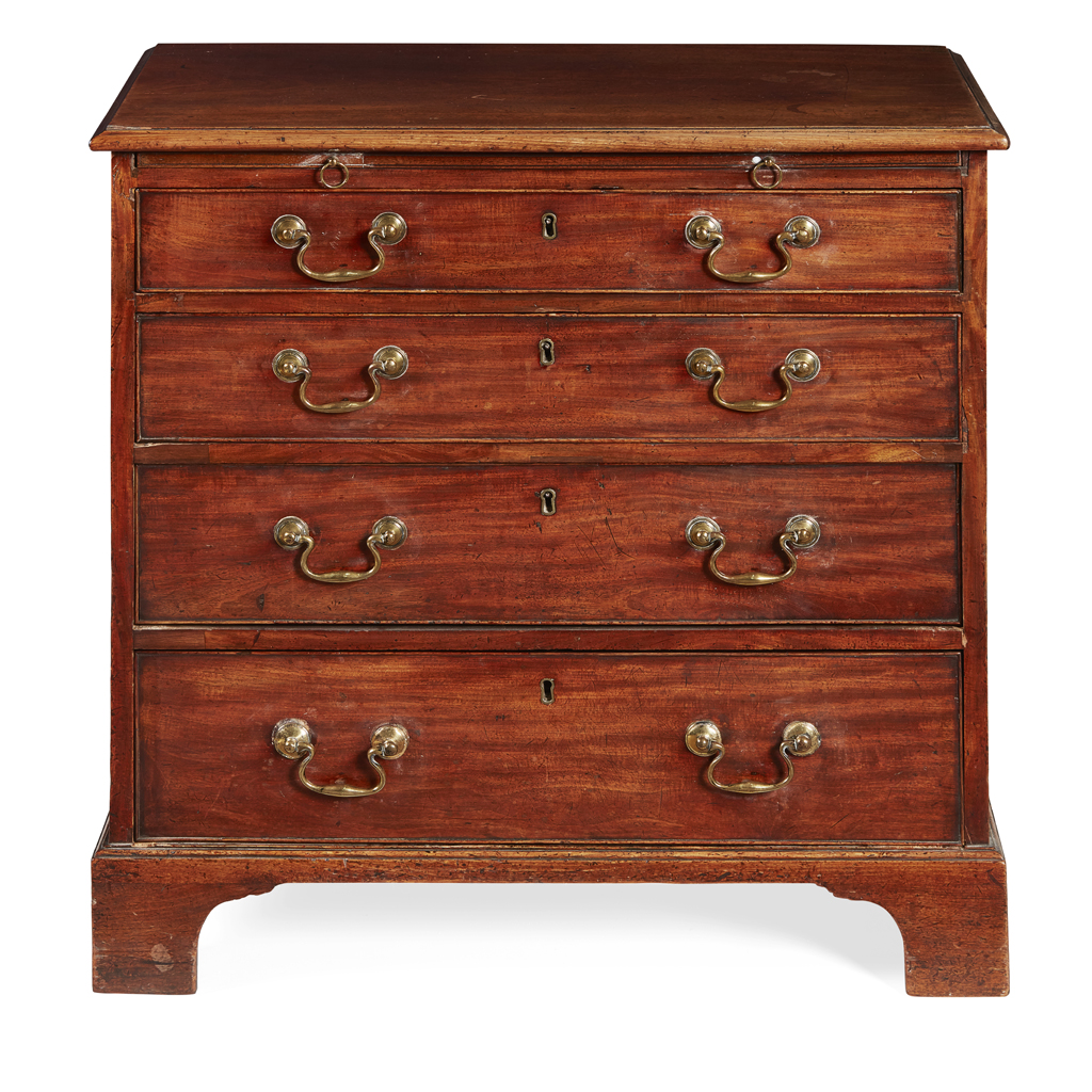 GEORGE III MAHOGANY CHEST OF DRAWERS