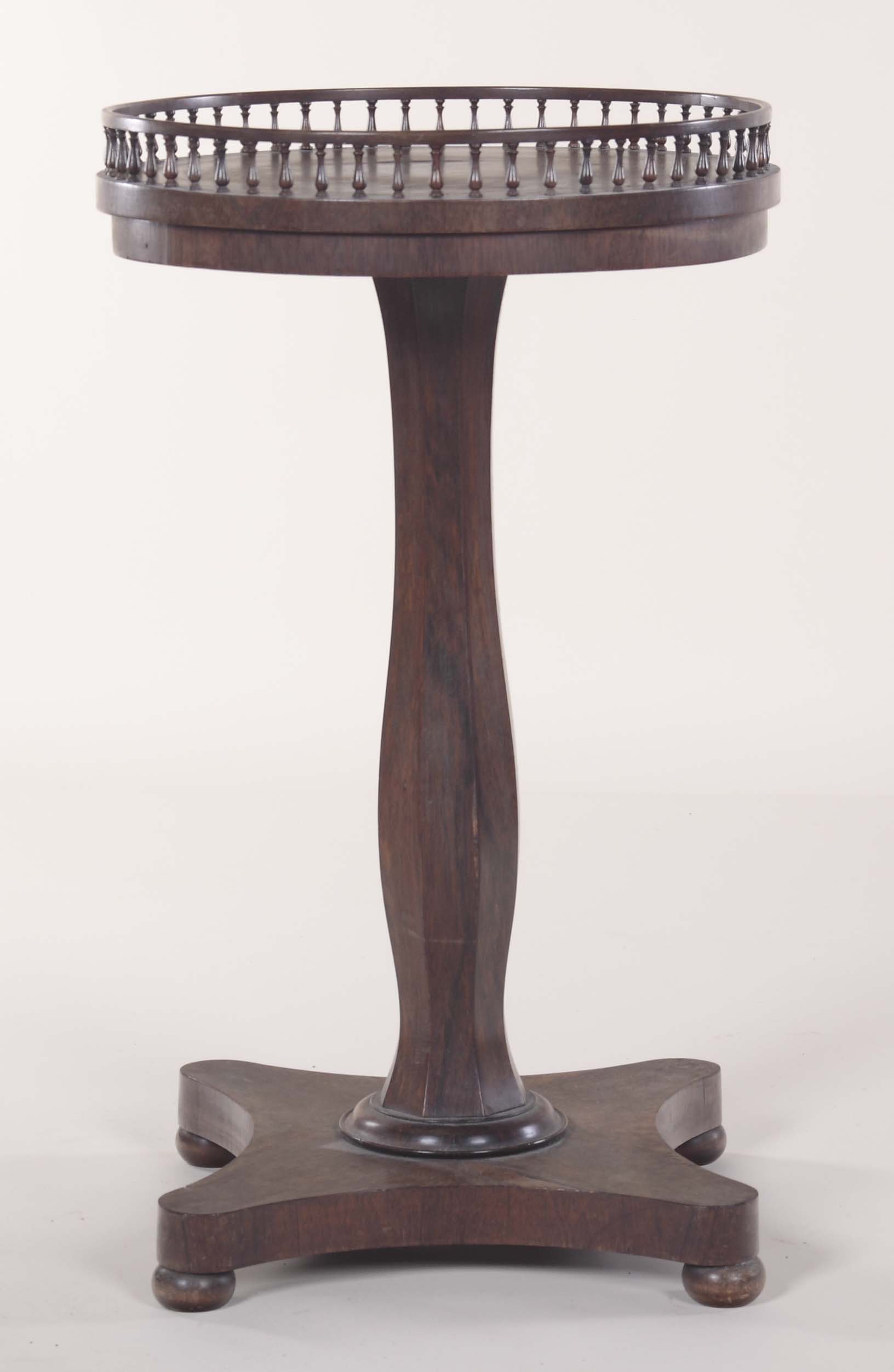 A Regency circular rosewood occasional table