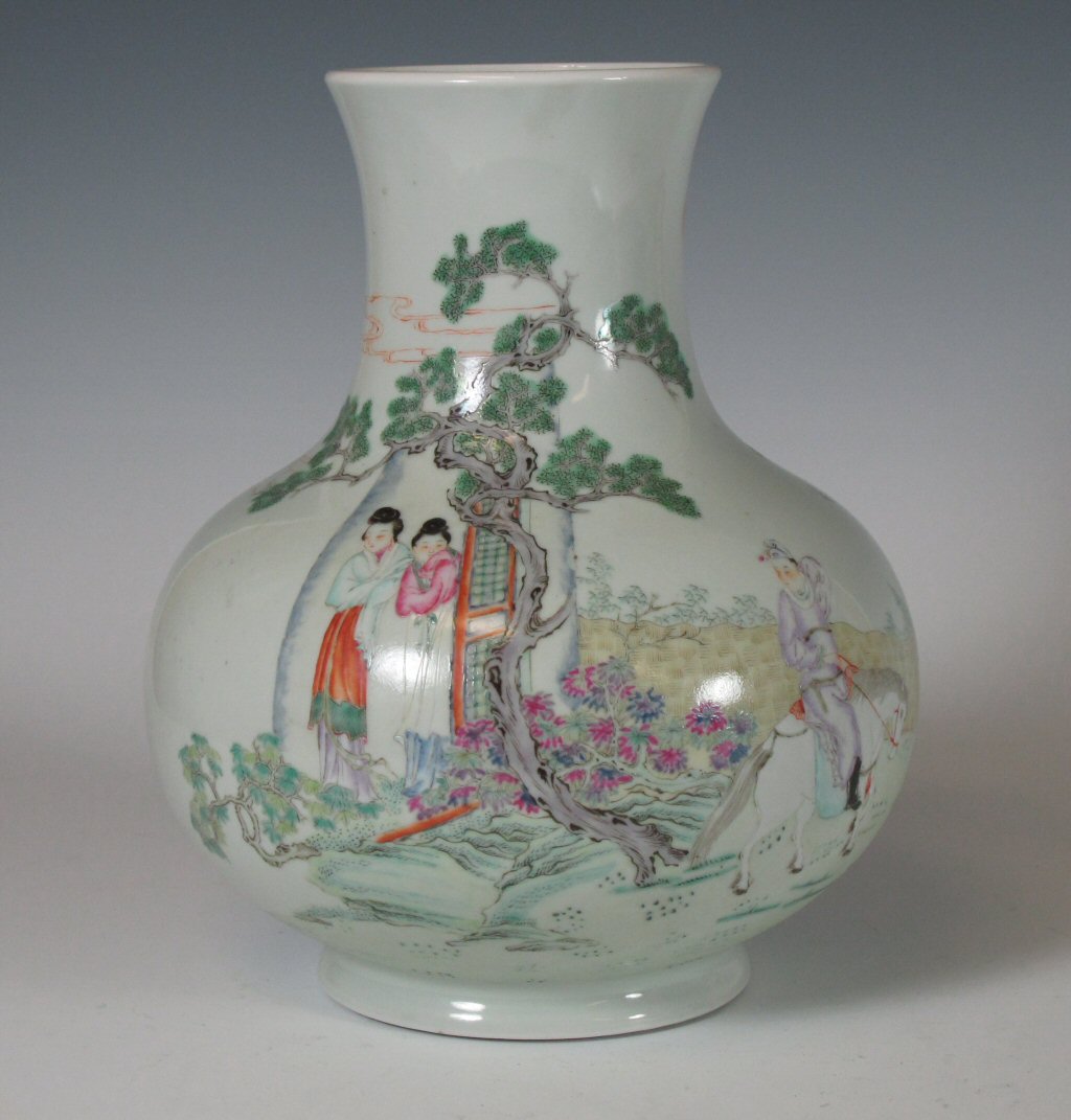 A Chinese famille rose porcelain vase