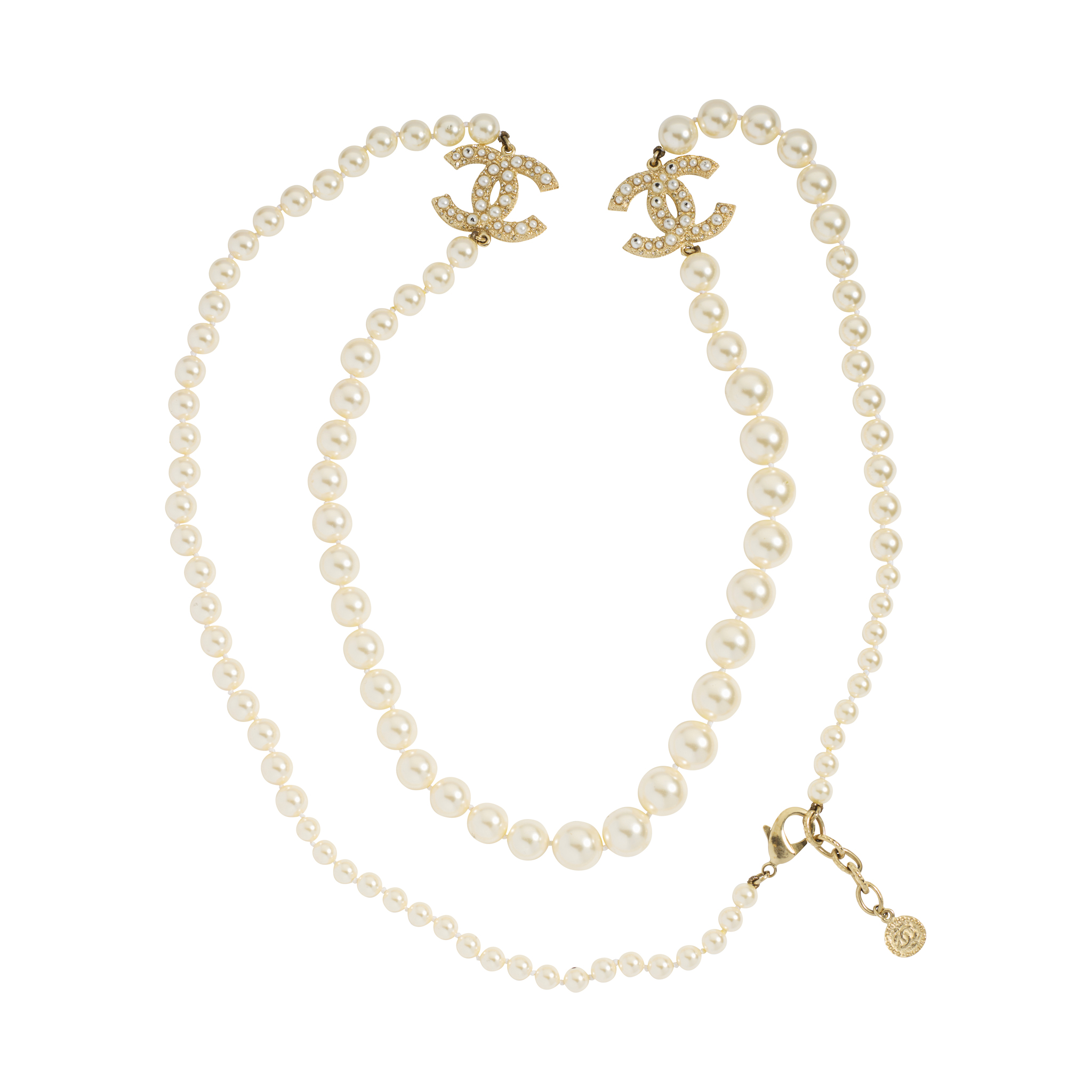 Chanel: A faux pearl necklace