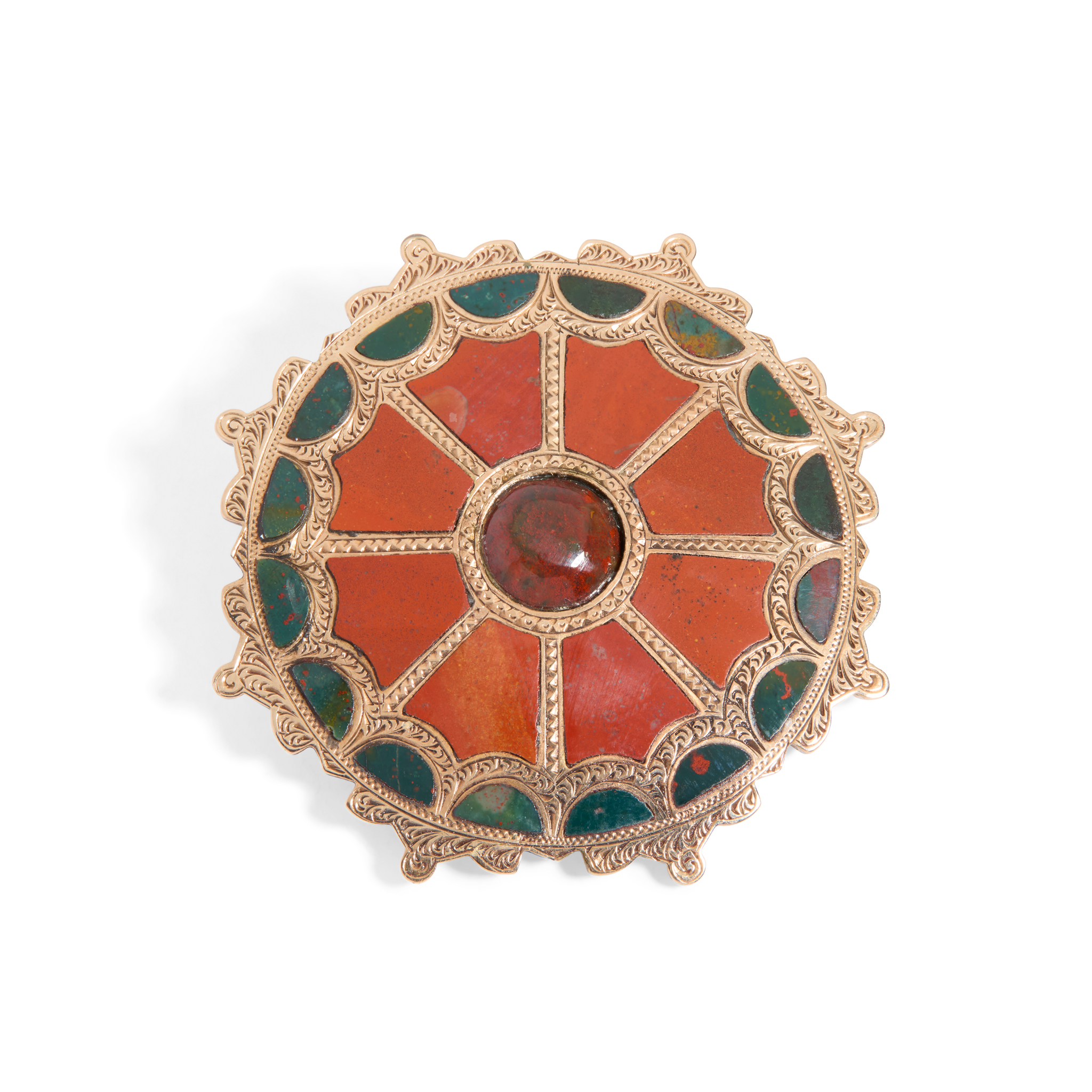 A Scottish agate brooch