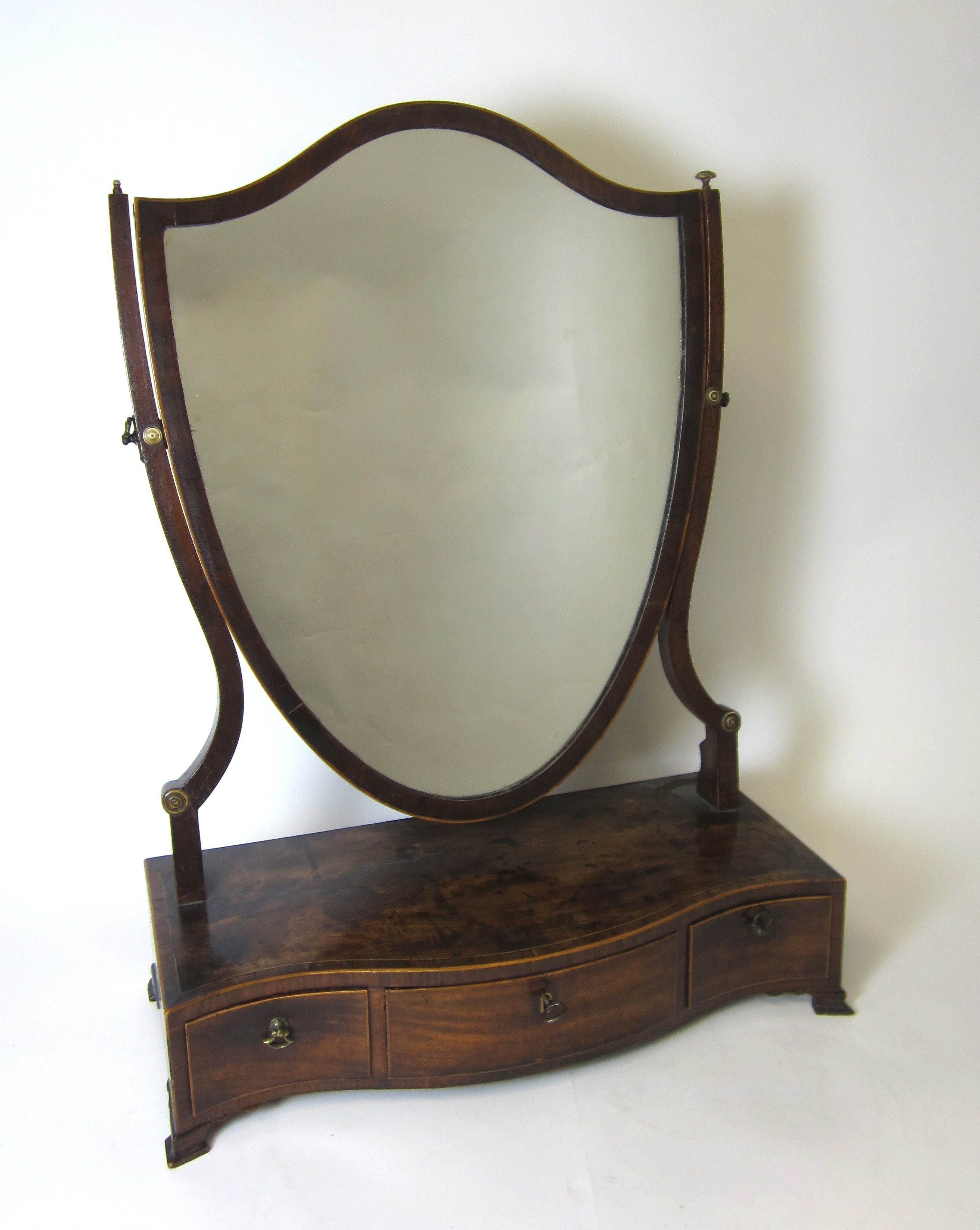 GEORGE III MAHOGANY AND CROSSBANDED SERPENTINE TOILET MIRROR