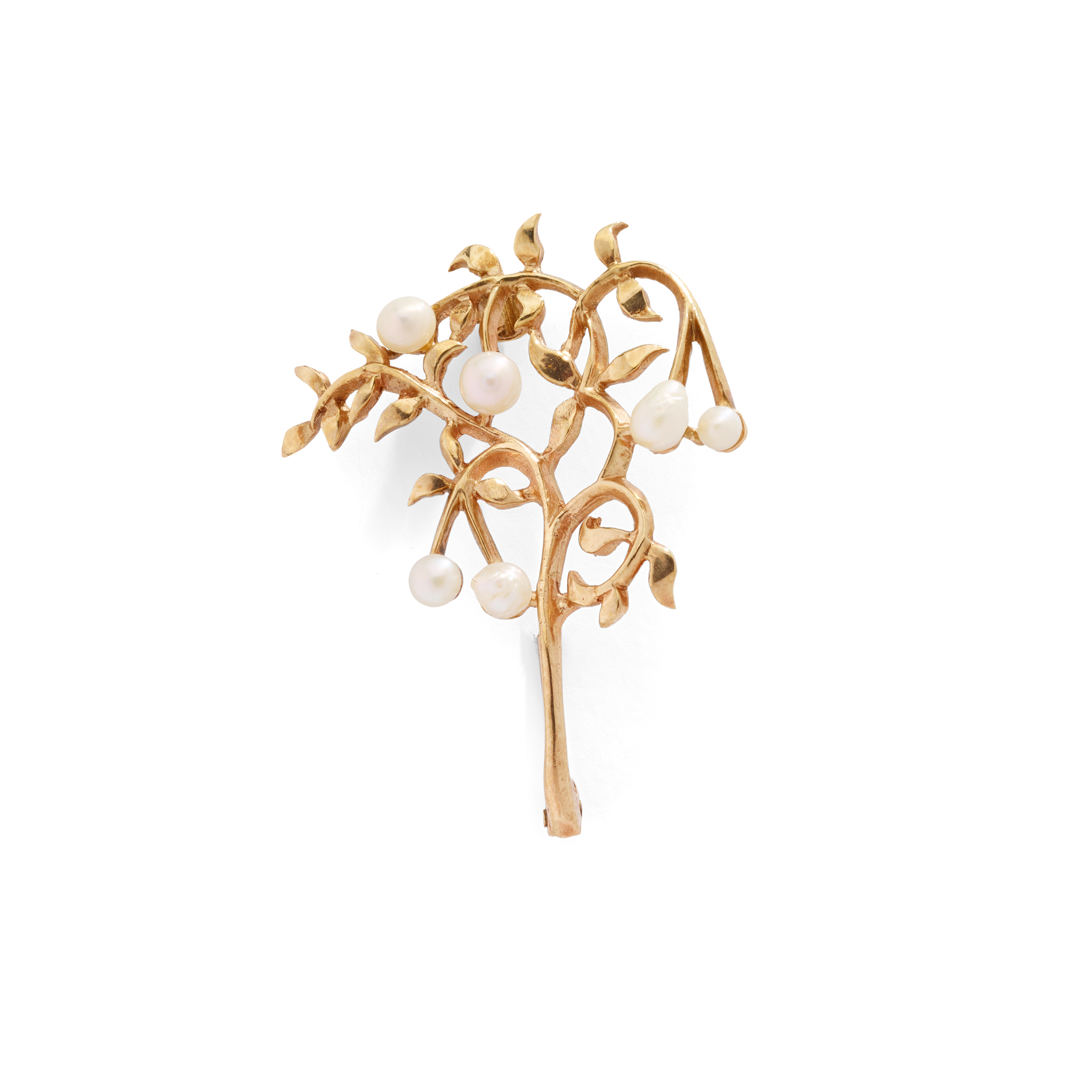 CAIRNCROSS OF PERTH: A 9CT GOLD SCOTTISH FRESHWATER PEARL 'CRANBERRY' BROOCH