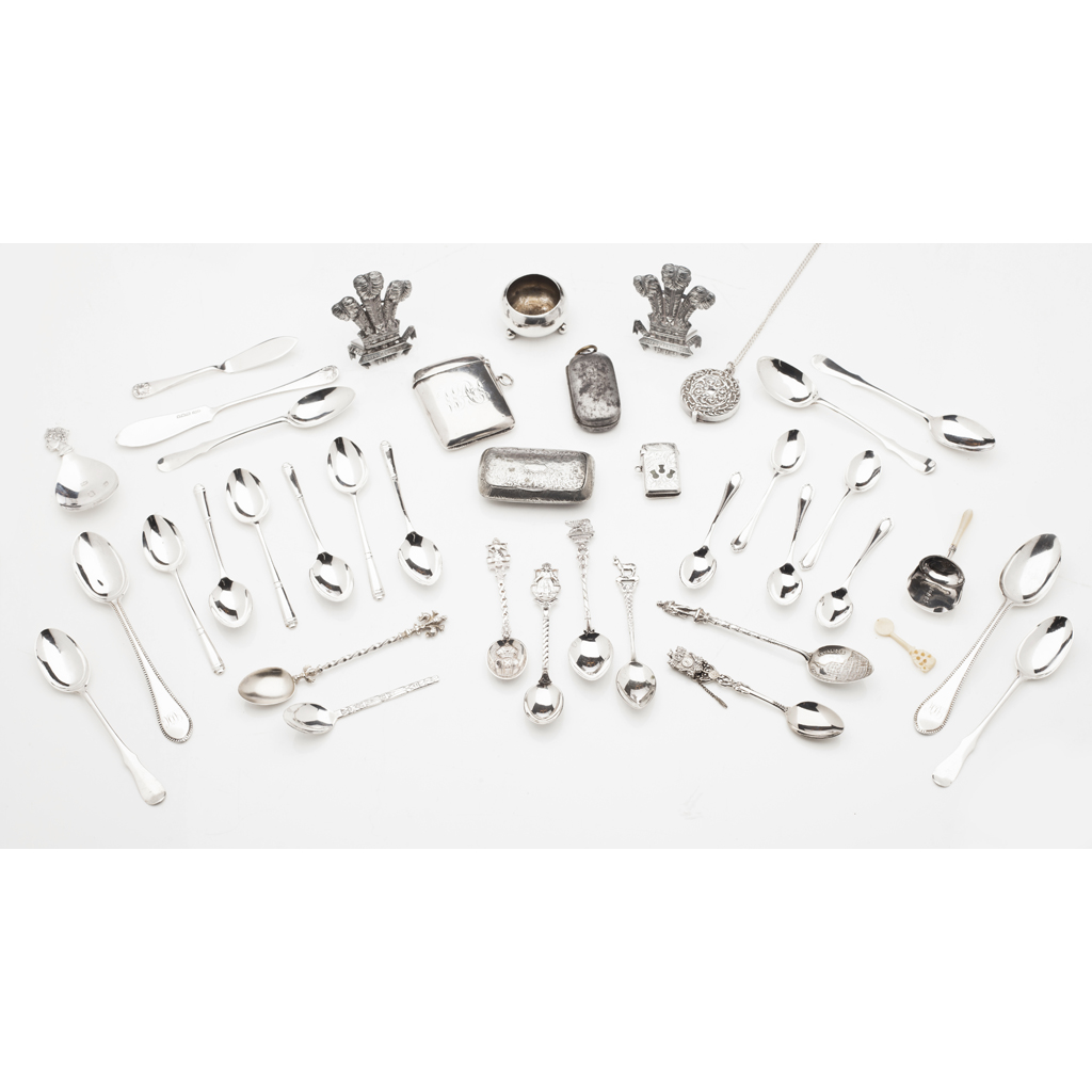 A collection of miscellaneous silver