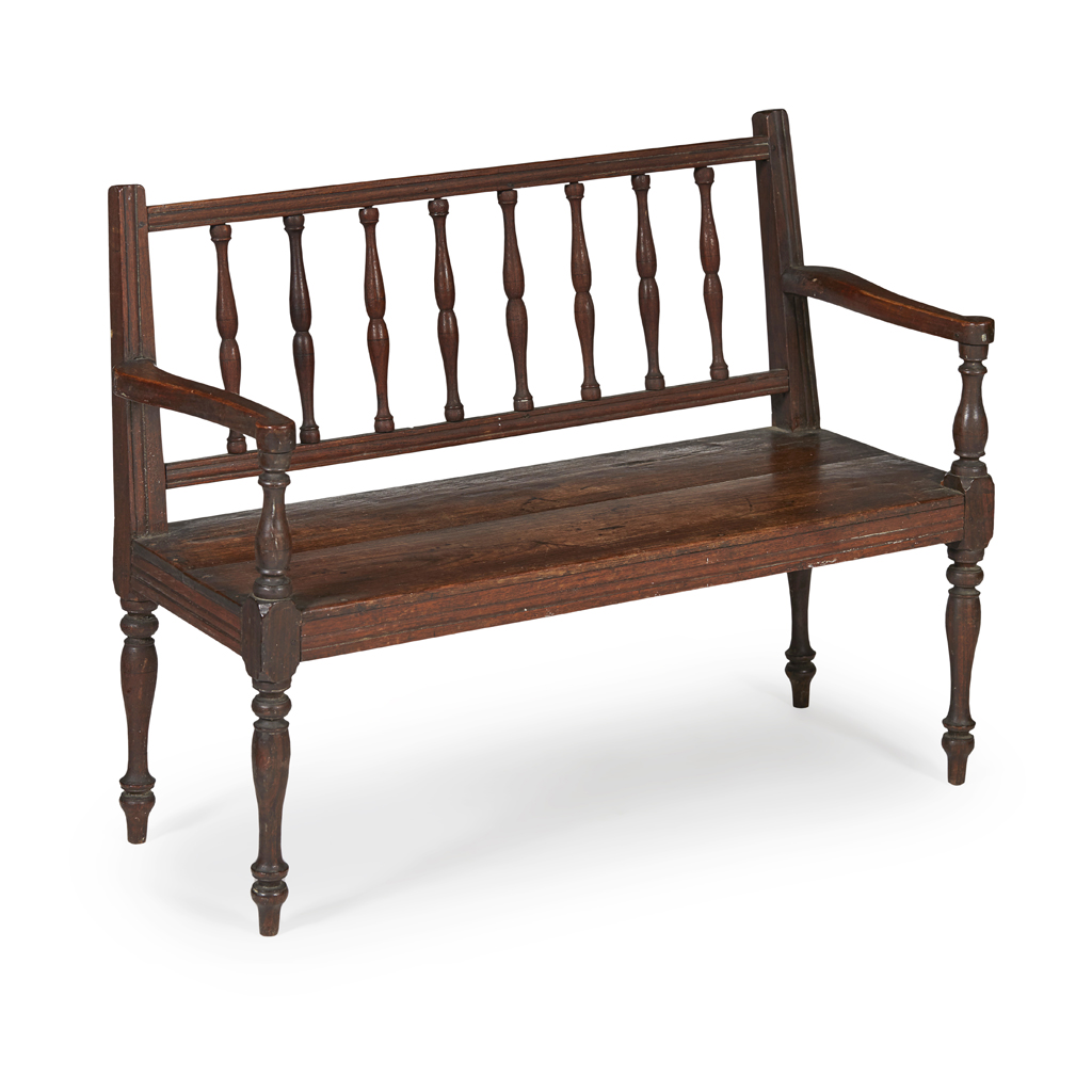 GEORGIAN OAK CHILD'S SETTLE