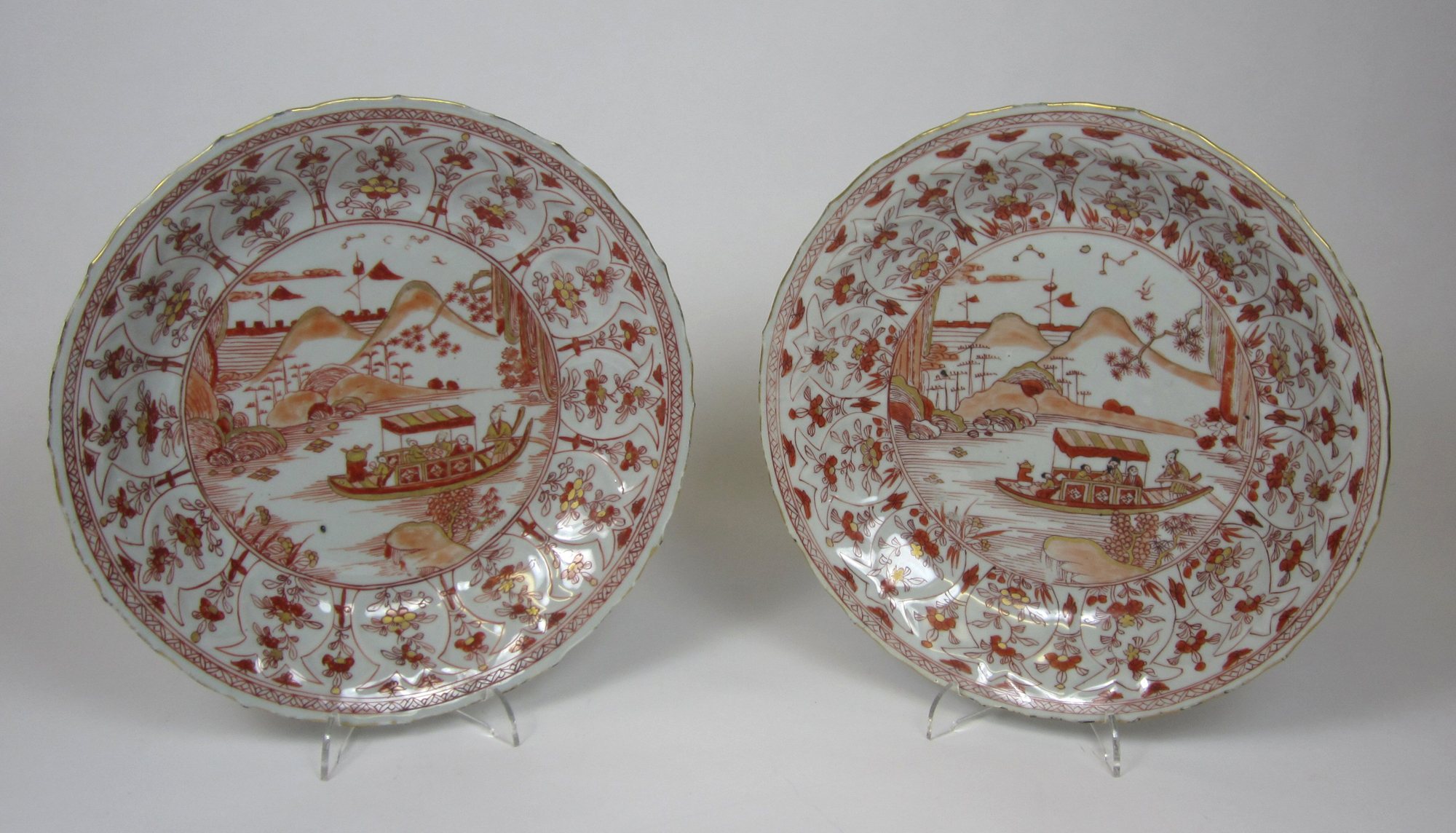 PAIR OF CHINESE EXPORT PORCELAIN IRON RED DISHES