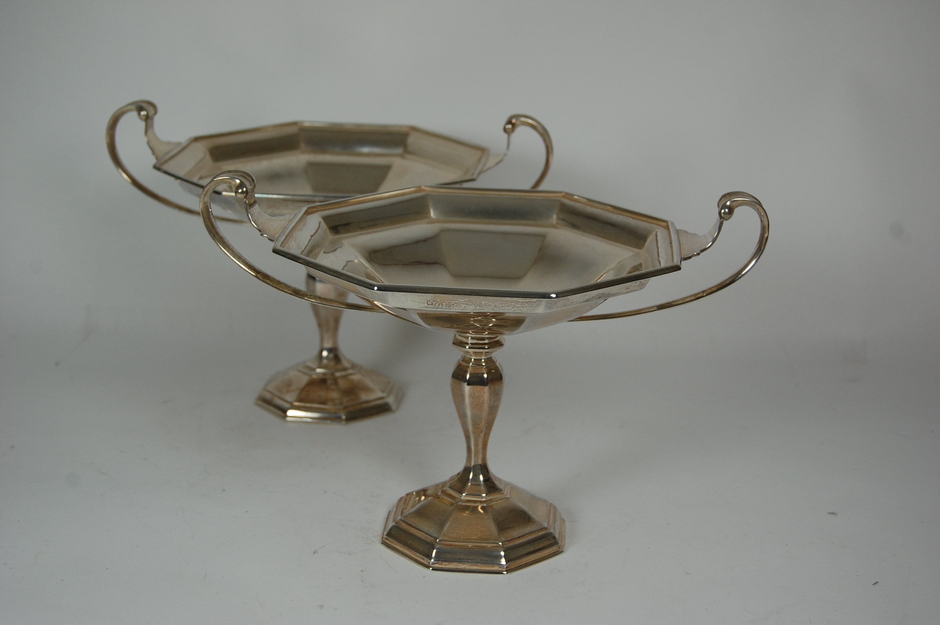 A matched pair of comports