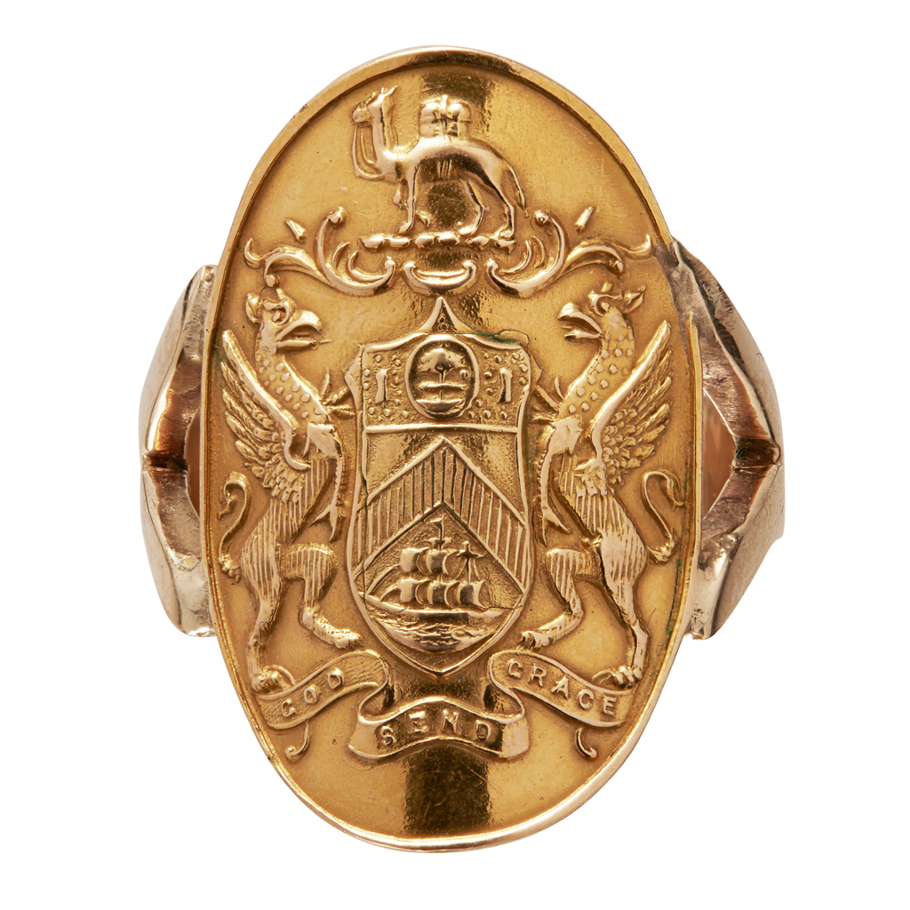 A gentleman's 18ct gold signet ring