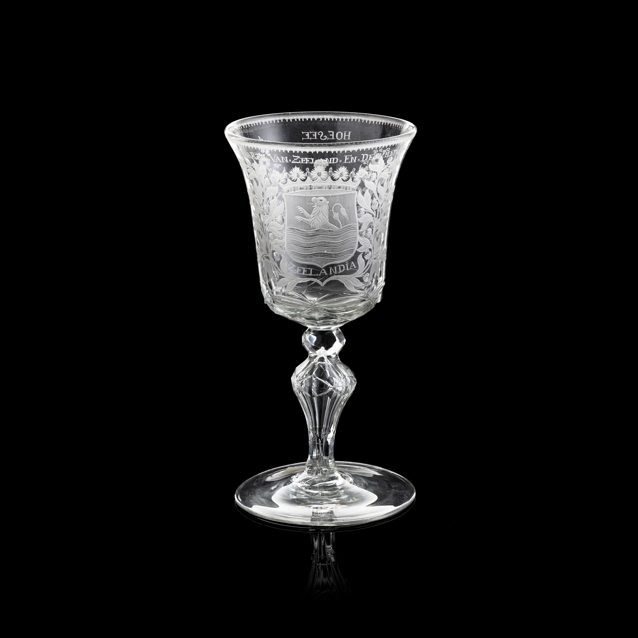 LARGE DUTCH GLASS GOBLET ENGRAVED WITH THE ZEELAND COAT OF ARMS