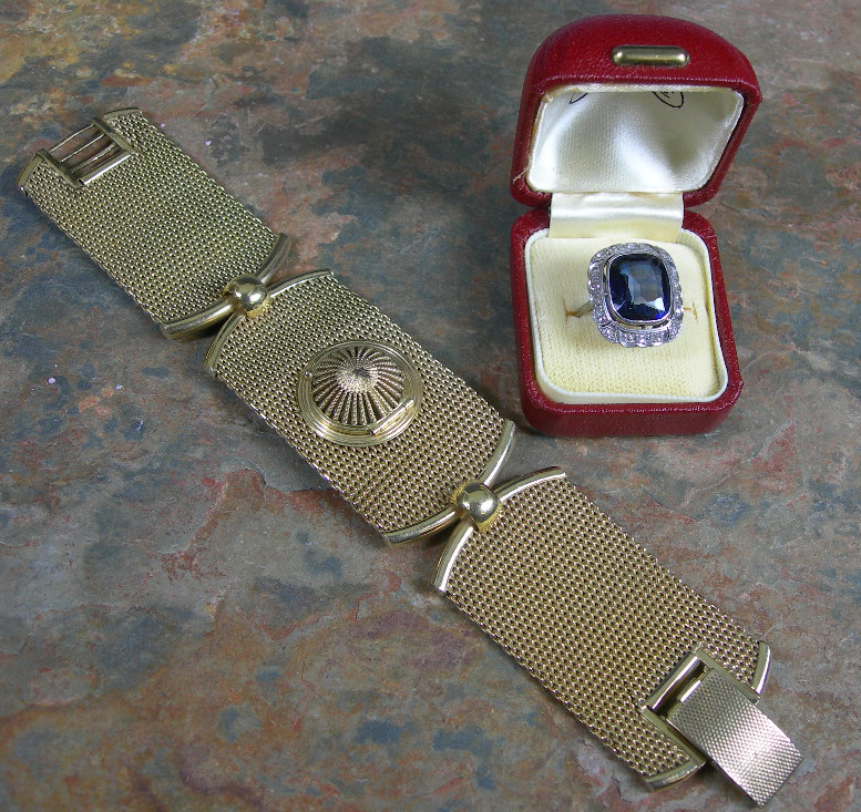 A synthetic sapphire and diamond ring set cocktail ring,