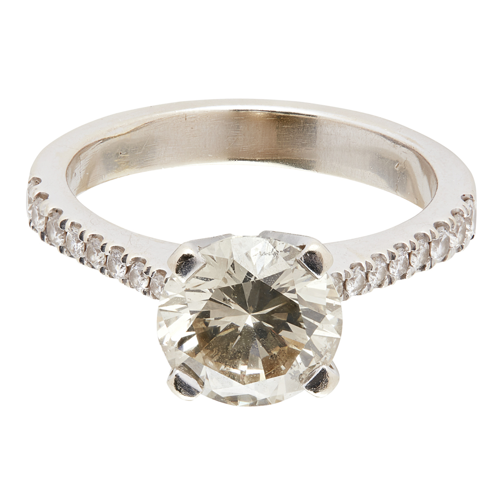 A single stone diamond set ring