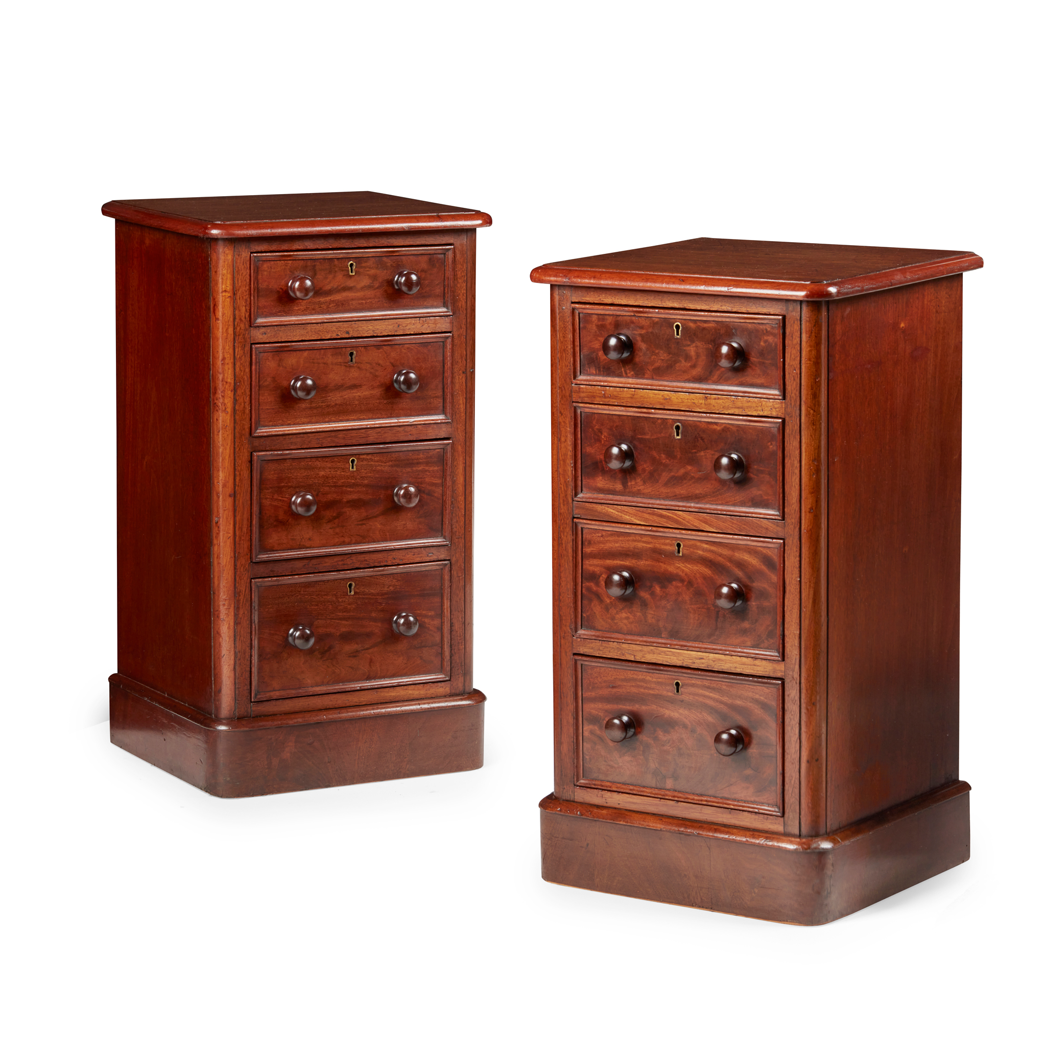 PAIR OF VICTORIAN MAHOGANY BEDSIDE CHESTS OF DRAWERS