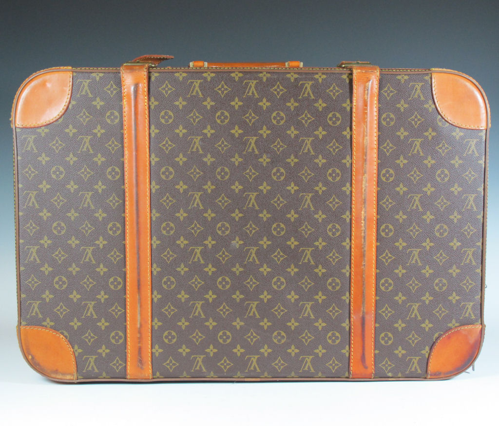 A Louis Vuitton type case