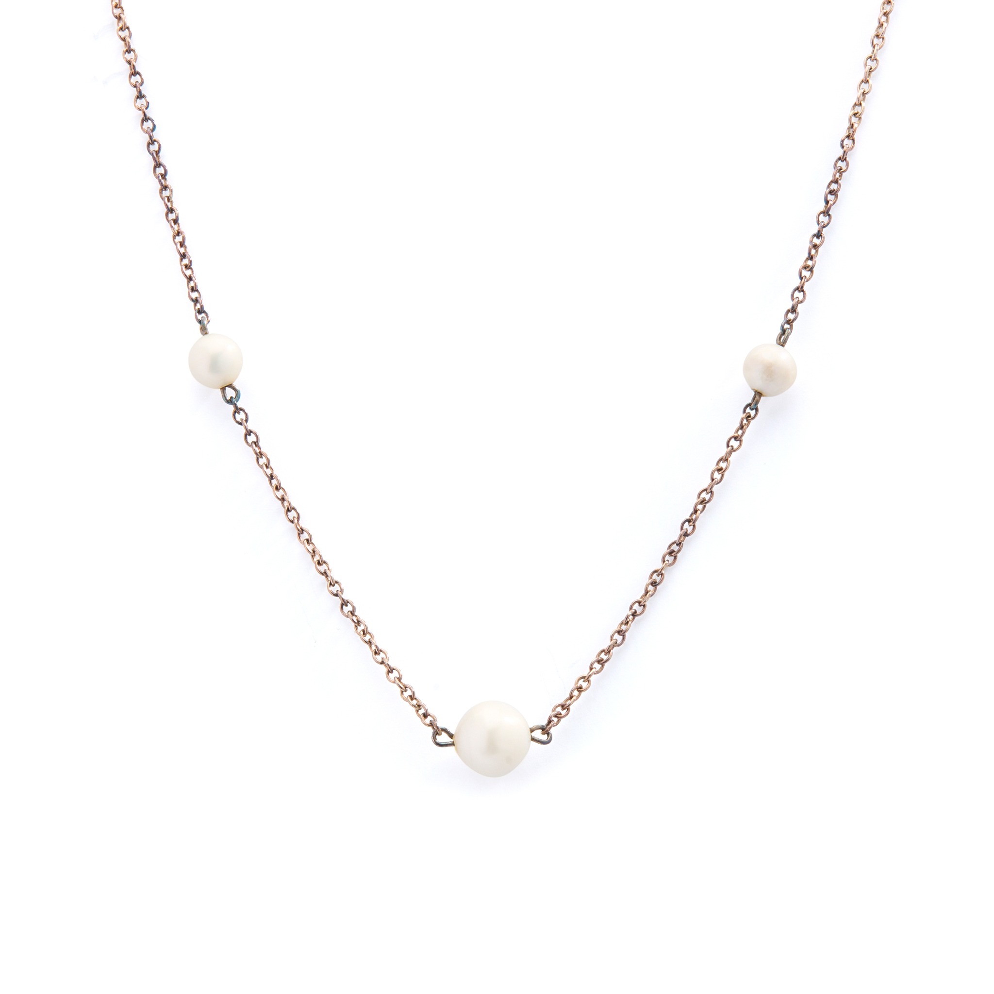 A SCOTTISH FRESHWATER PEARL NECKLACE