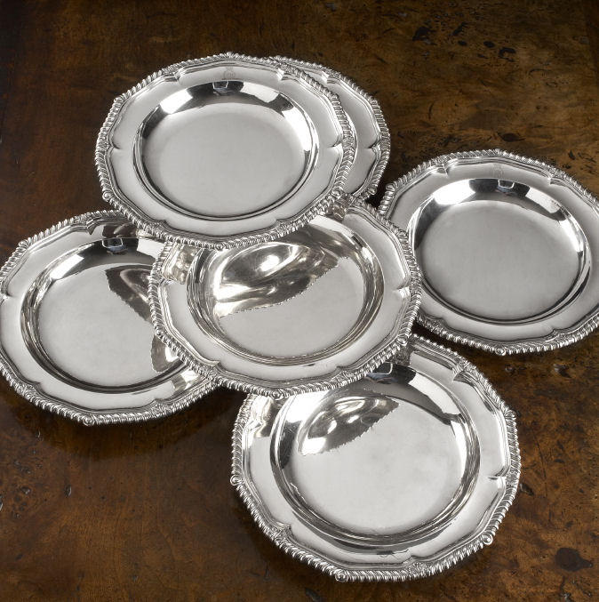 A set of six Regency silver plates