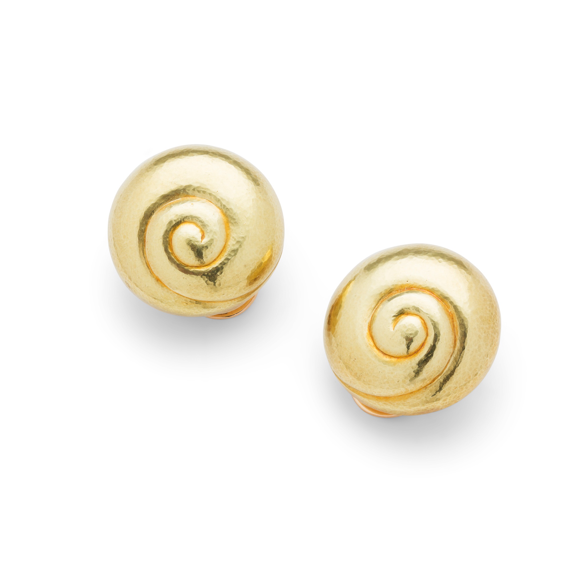 Leo de Vroomen: A pair of earrings
